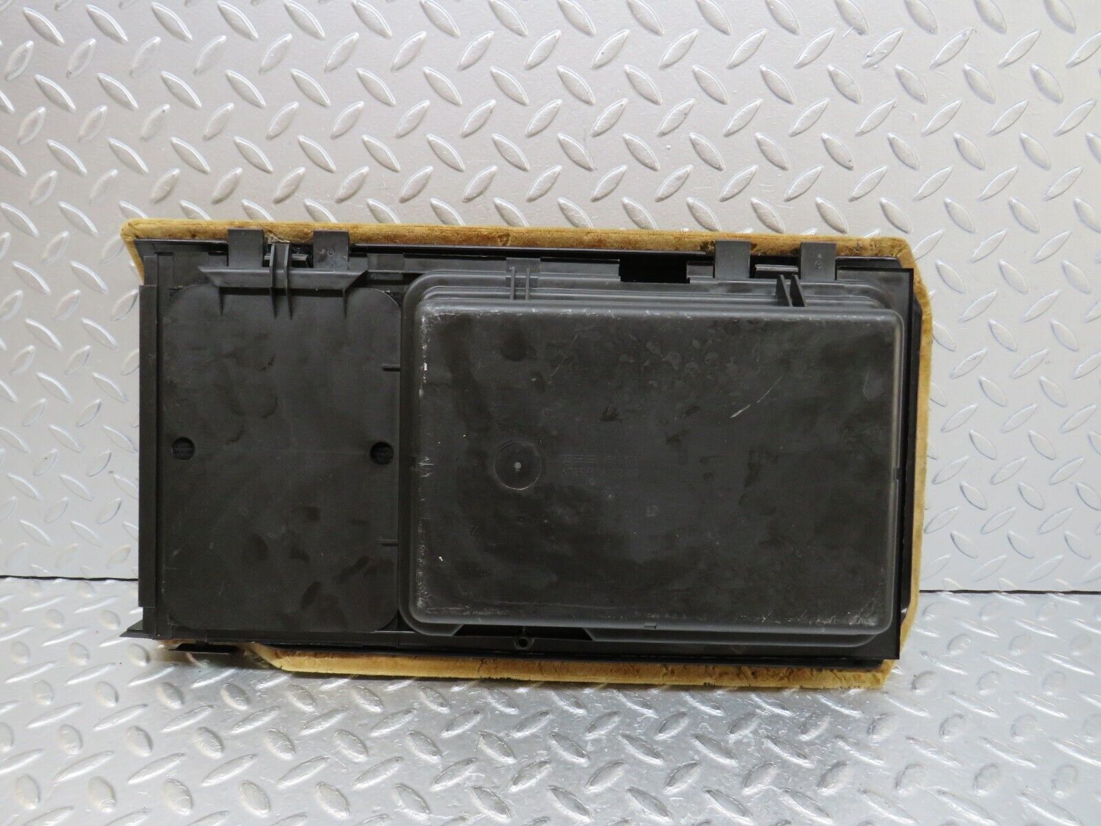 37047 Mercedes-Benz C126 420SEC Coupe Rear Right Parcel Shelf Storage 1268430207