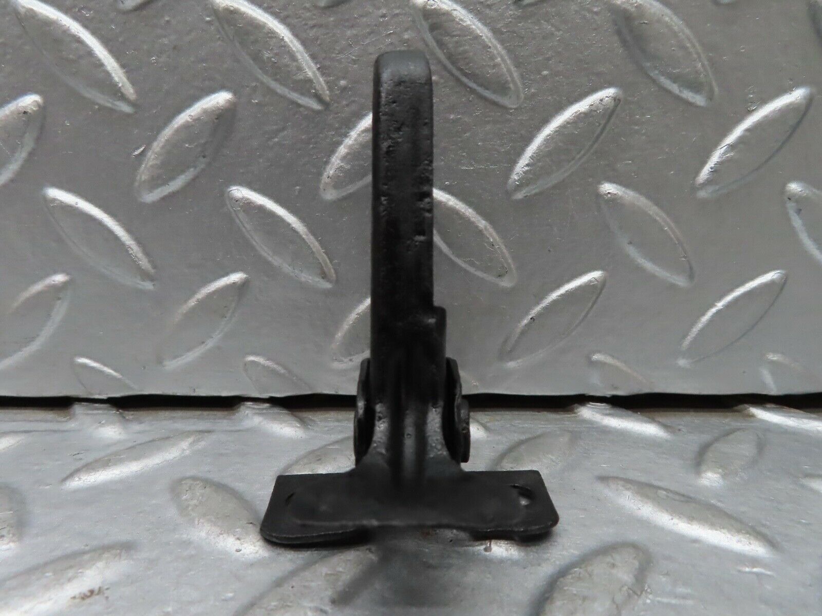 20483 Mercedes-Benz W114 280CE Coupe Bonnet Safety Latch