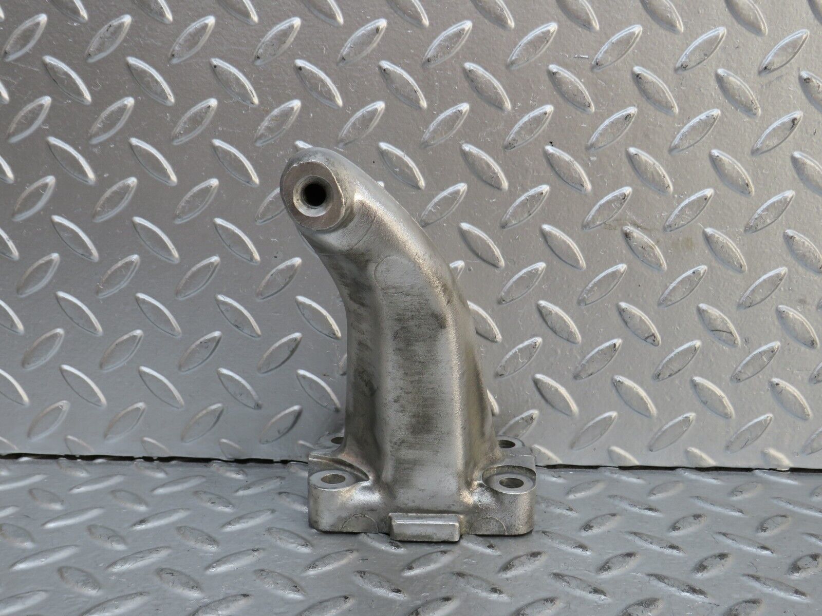 28423 Mercedes-Benz S123 240D Wagon Engine Mount Bracket Left Side 6152231304