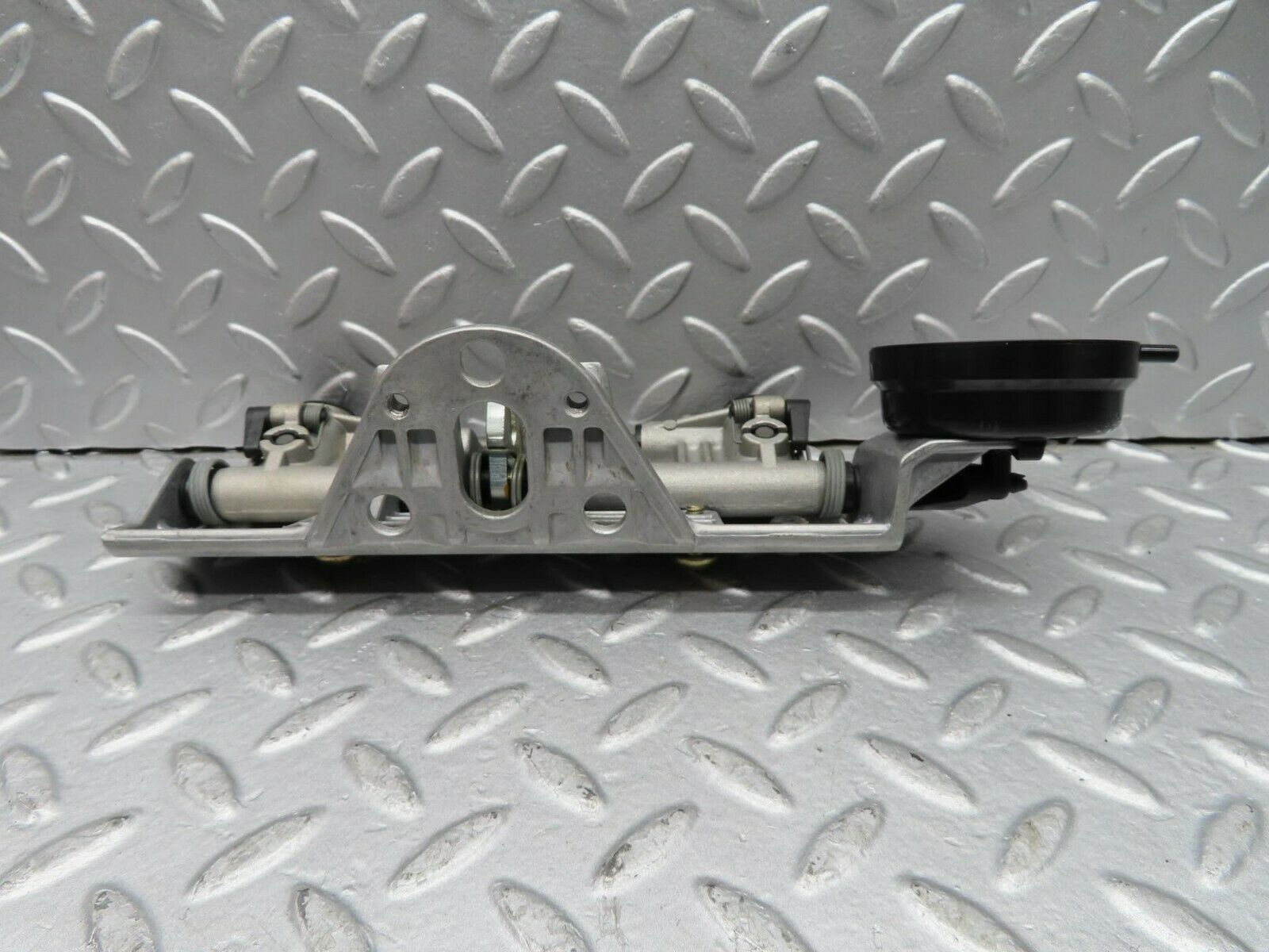 16293 Mercedes-Benz W124 260E Rear Headrest Folding Mechanism 2029700025