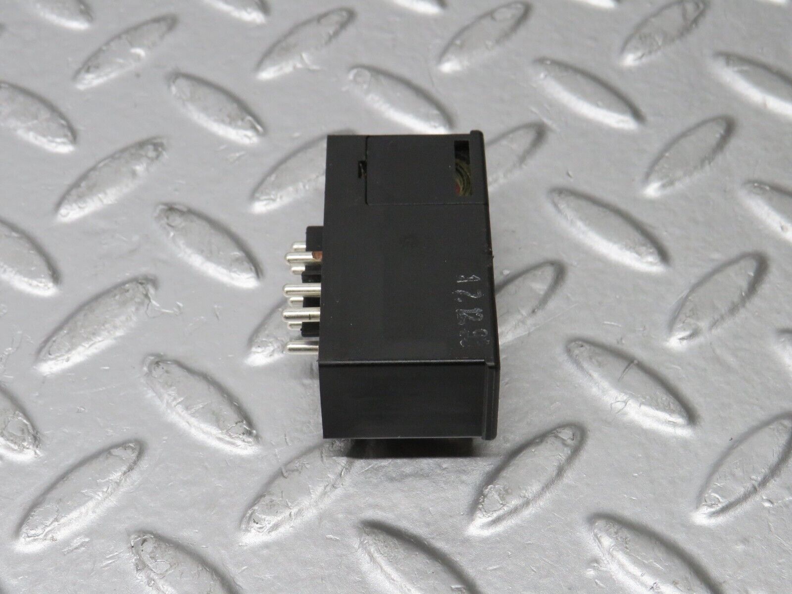 38395 Mercedes-Benz R129 280SL Coupe Left Seat Locking Relay 1298210047