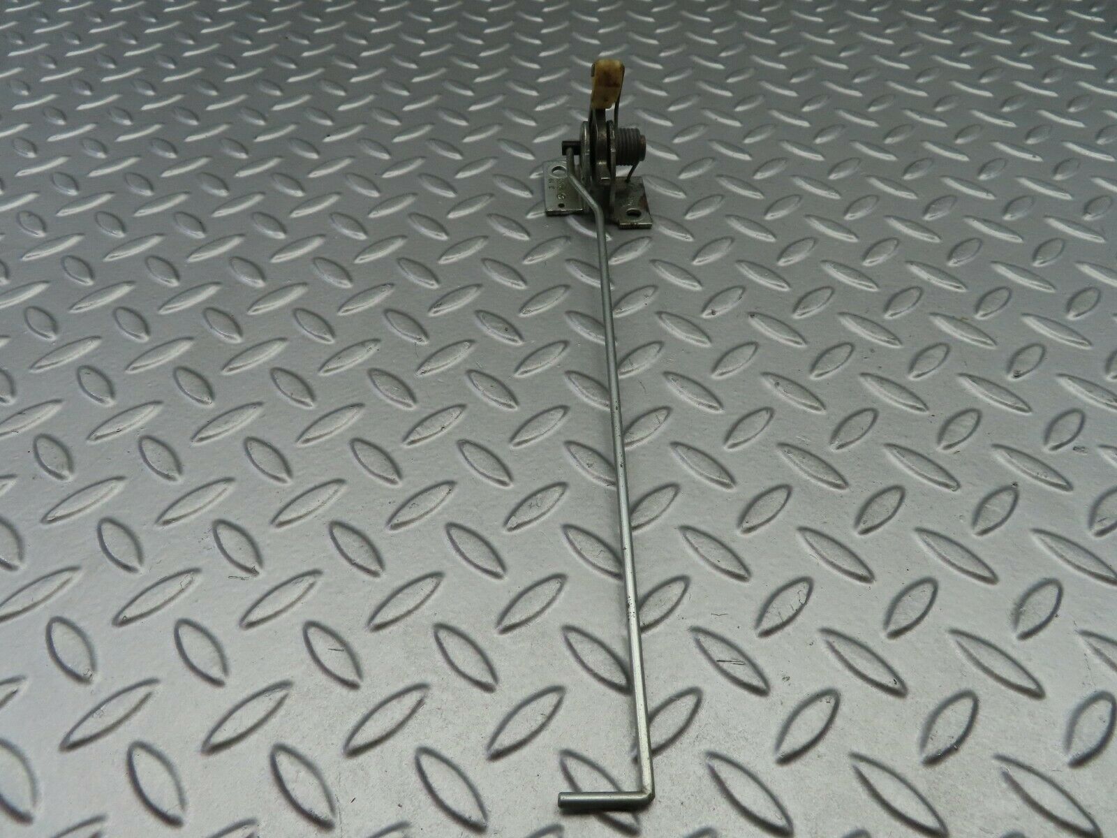 6645 Mercedes-Benz S124 E220 Wagon Rear Seat Bench Locking Mechanism Lock Left