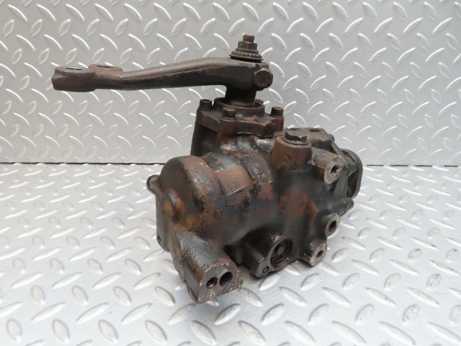 12208 Mercedes-Benz R129 300SL Coupe Steering Box 1294611001