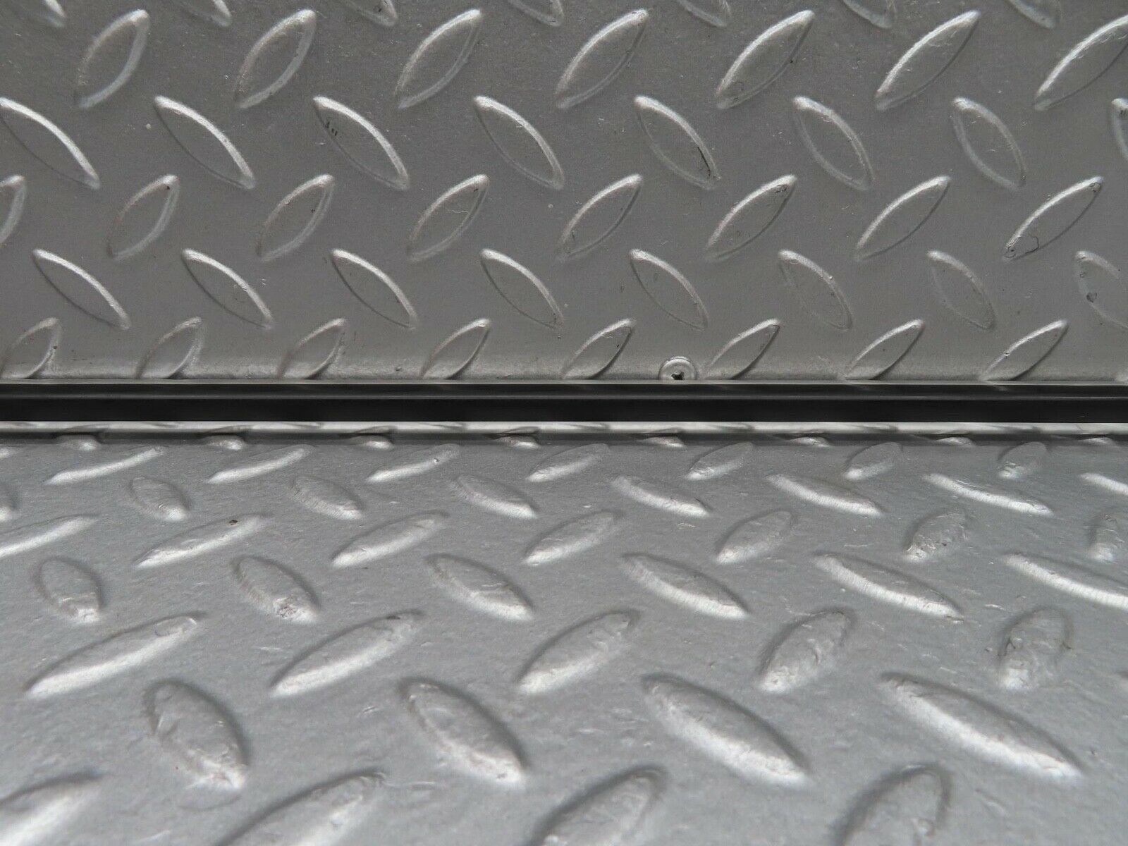 12946 Mercedes-Benz W111 220SE Rear Left Door Centre Moulding Trim