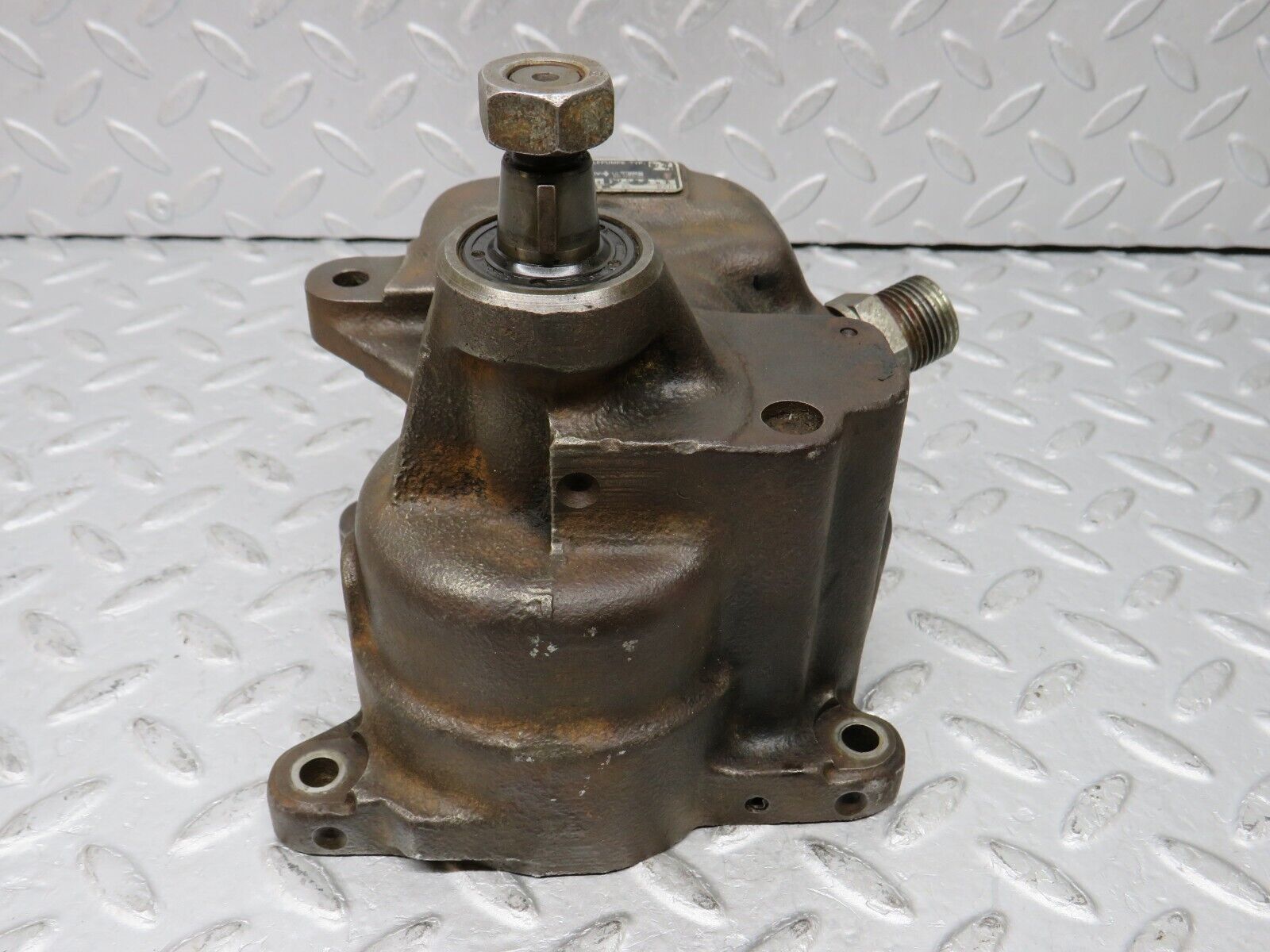 35923 Mercedes-Benz 240D OM616.912 Power Steering Pump