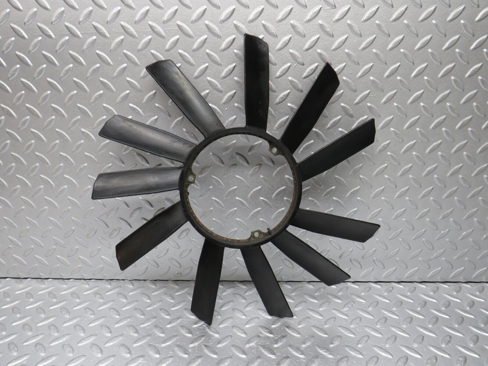 38760 Mercedes-Benz W201 190E 2.6L Engine Cooling Fan 1032000323