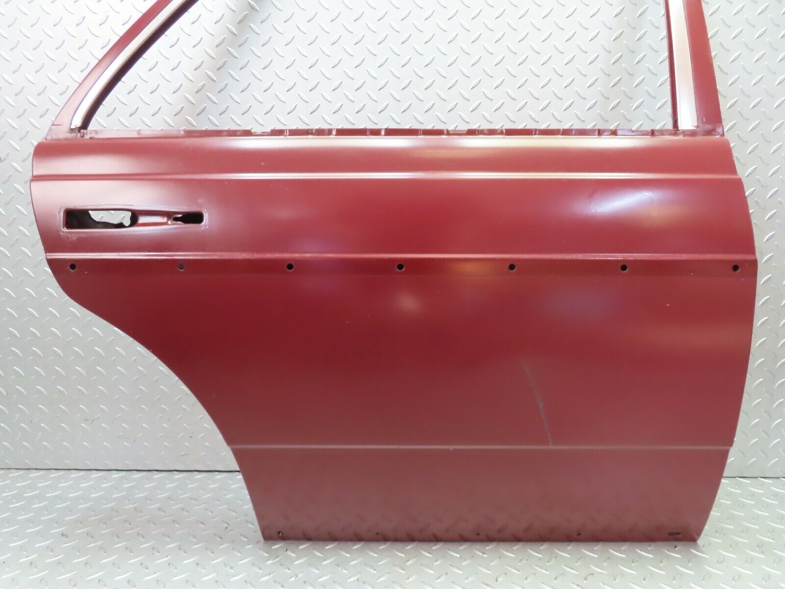 19184 Mercedes-Benz W123 300D Rear Right Door