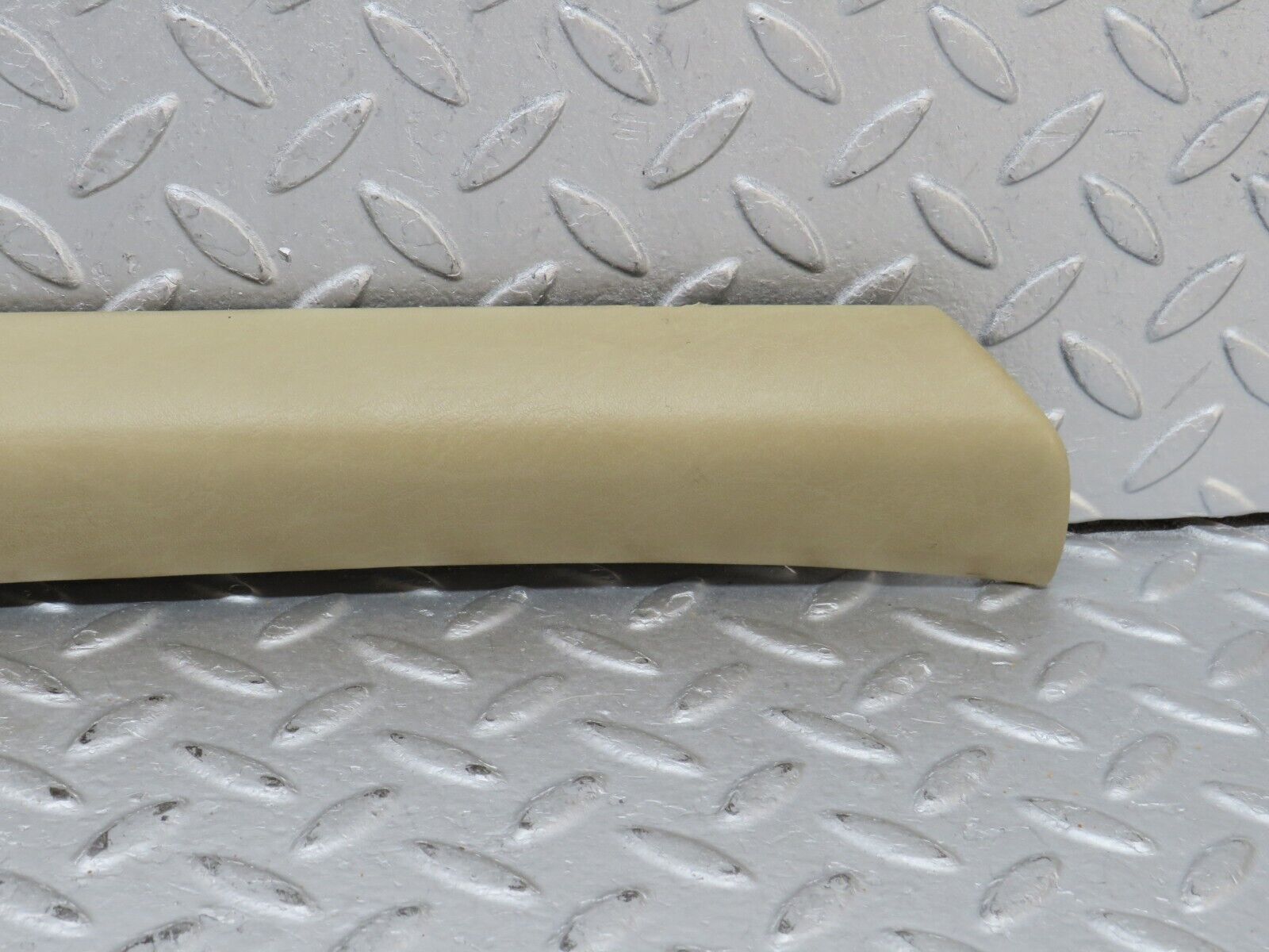 36487 Mercedes-Benz W201 190E 2.0L A Pillar Cover Trim Right Side Beige 2016922089