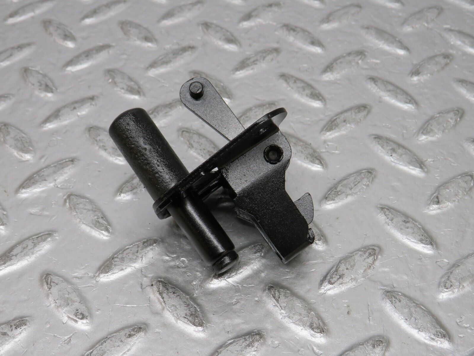 31776 Mercedes-Benz W201 190LE 1.8L Bonnet Lock Latch 2018800860