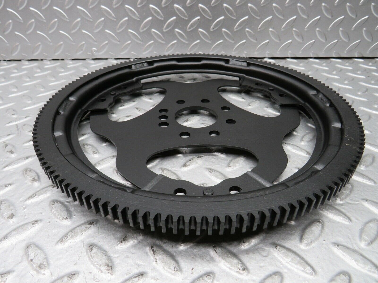 21755 Mercedes-Benz W126 300SE Flywheel Starter Ring 1030300212