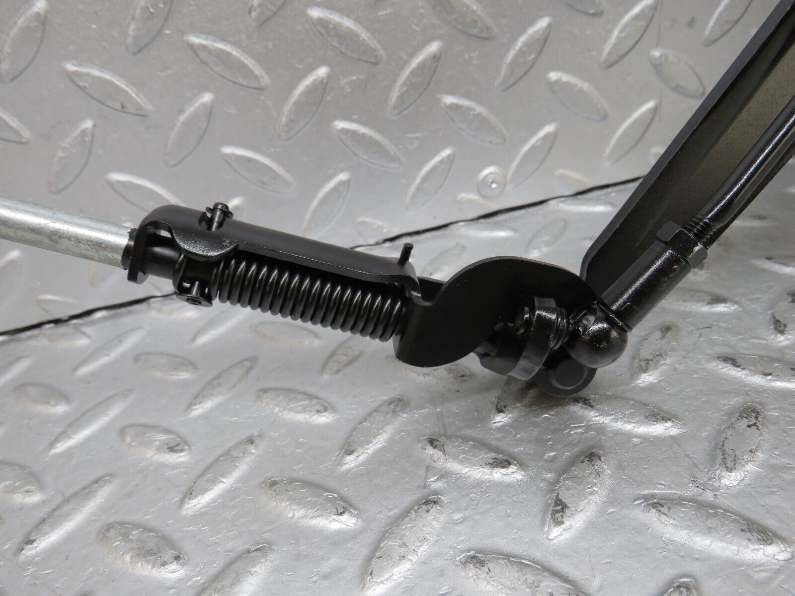 36374 Mercedes-Benz W126 420SE Handbrake Regulator