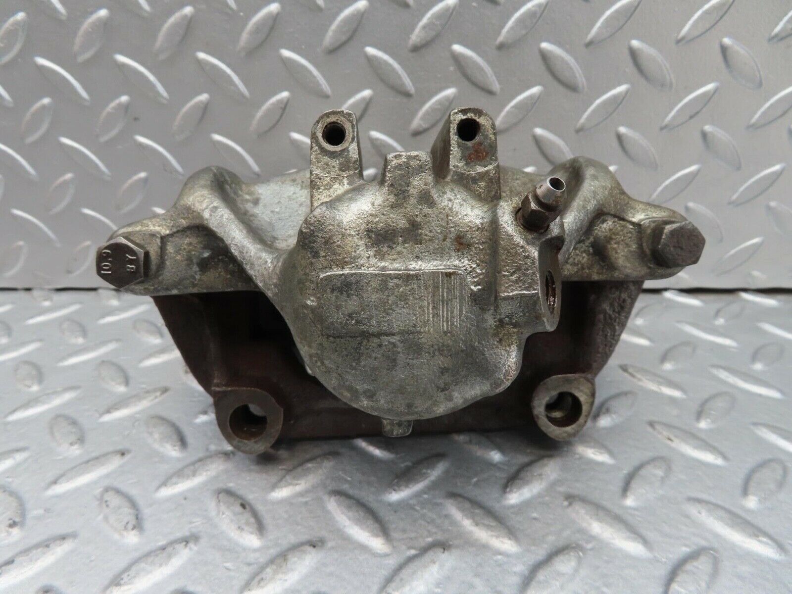 16447 Mercedes-Benz W124 260E Front Left Brake Caliper Lucas 54