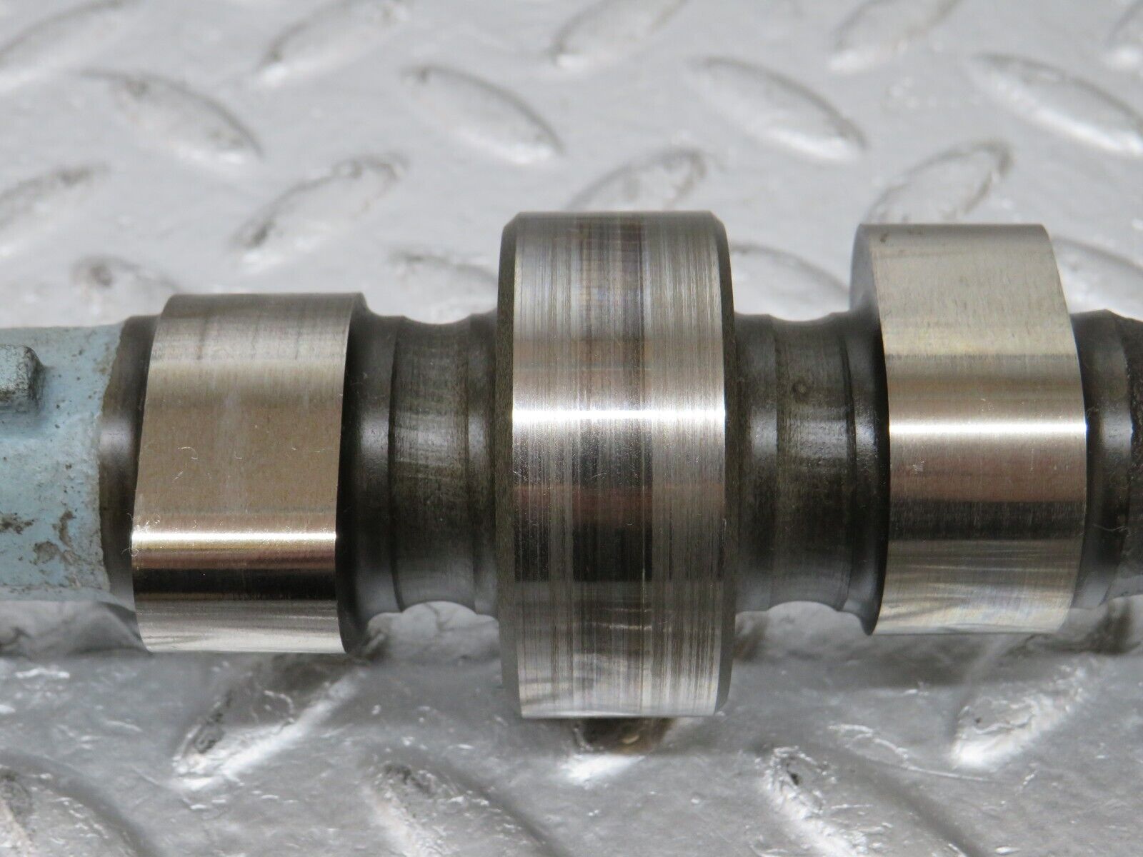 34534 Mercedes-Benz C126 380SEC Coupe Camshaft Left Side 11710