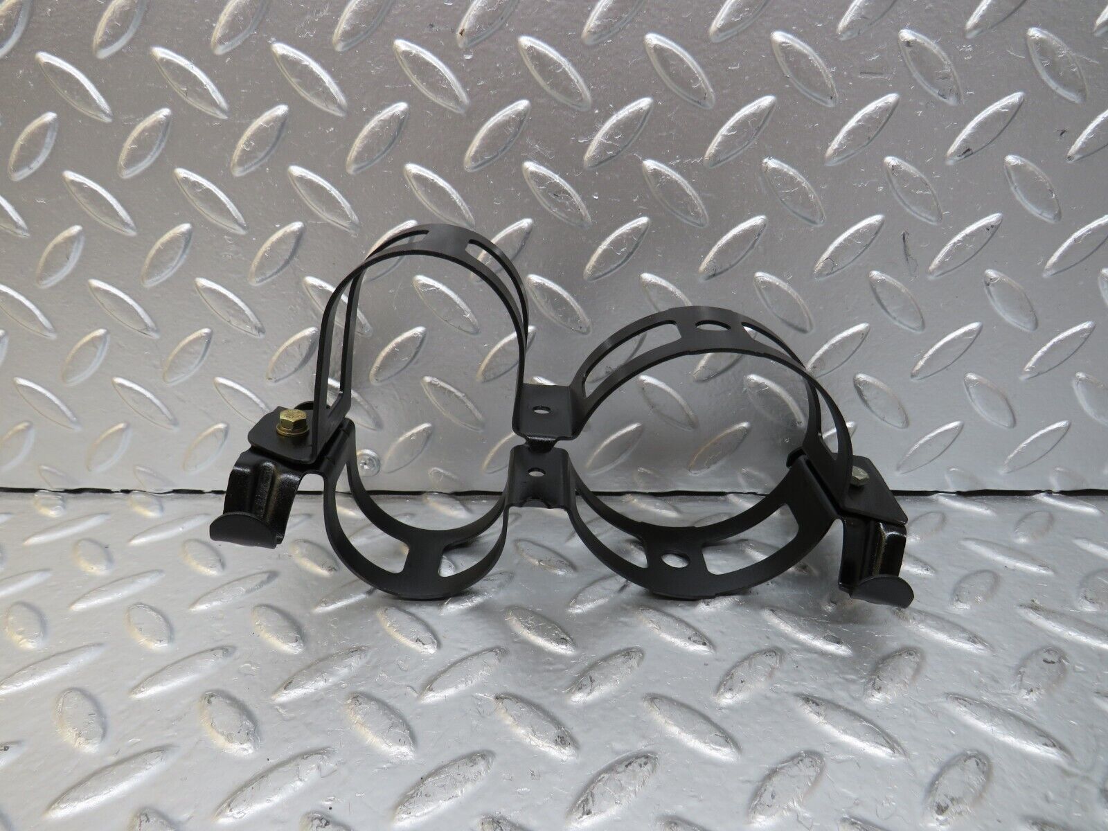 25726 Mercedes-Benz W124 280E Fuel Pump Fuel Filter Bracket