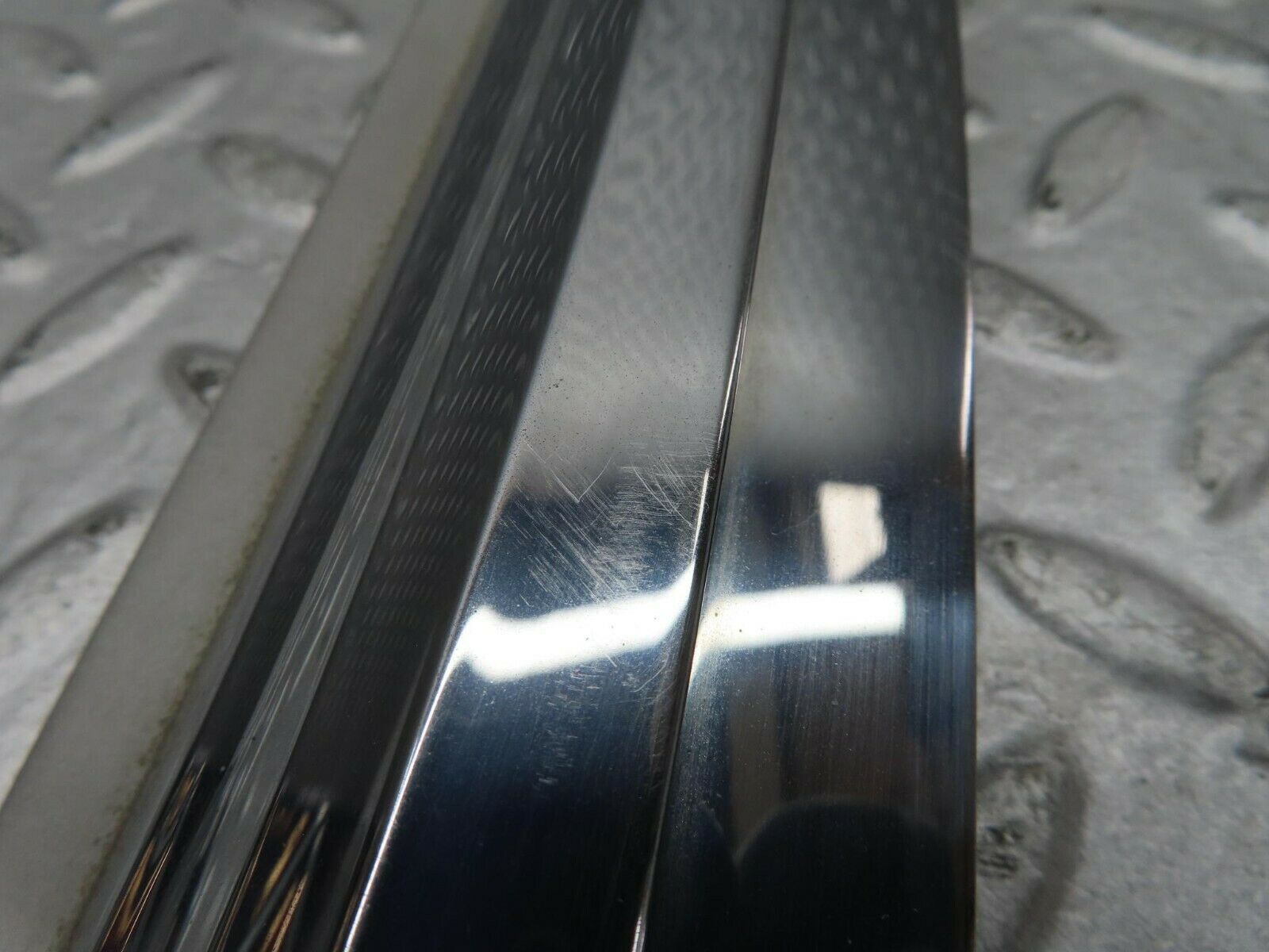 16589 Mercedes-Benz C107 380SLC Rear Left Quarter Window Chrome Frame