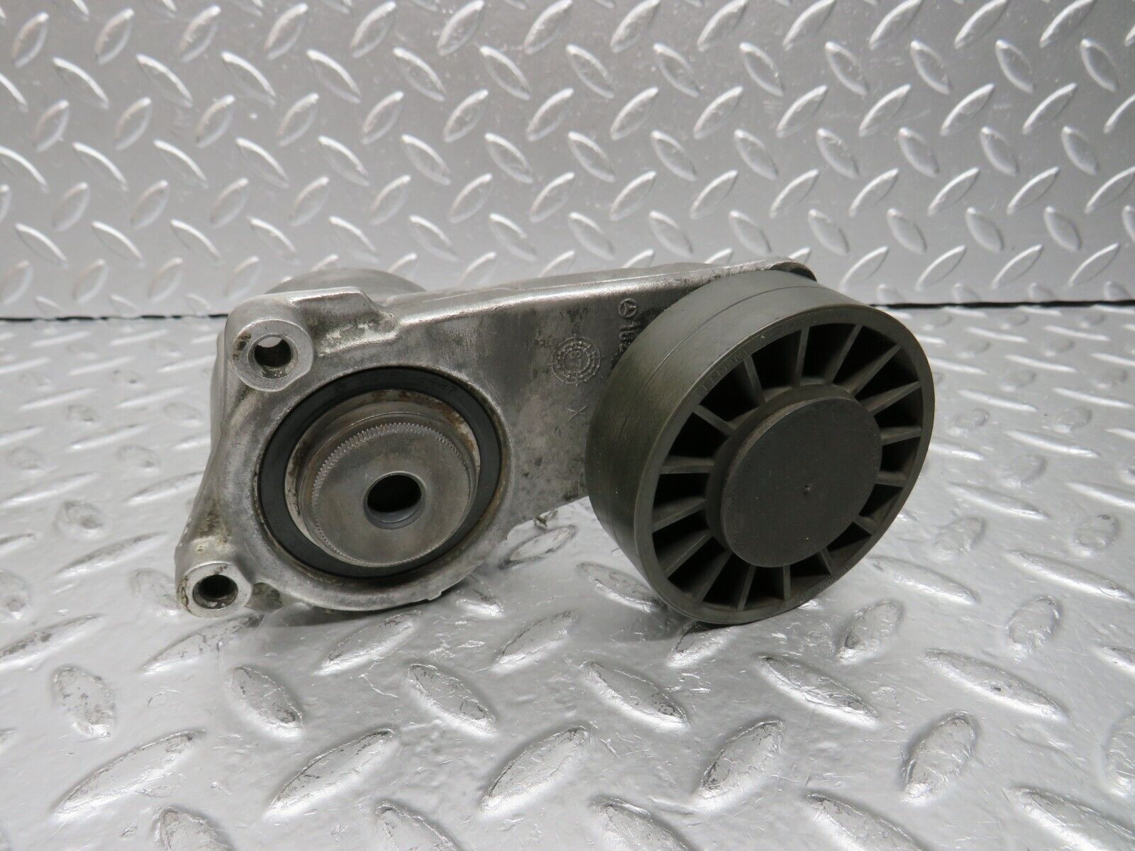 29517 Mercedes-Benz W124 230E Belt Tensioner 1022022440 6012000970