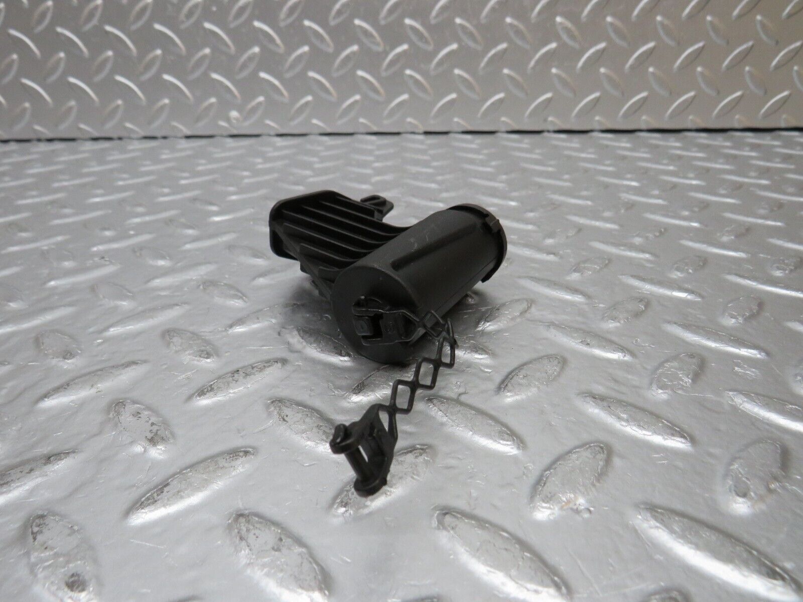 30416 Mercedes-Benz W124 230E Bracket 1246892214