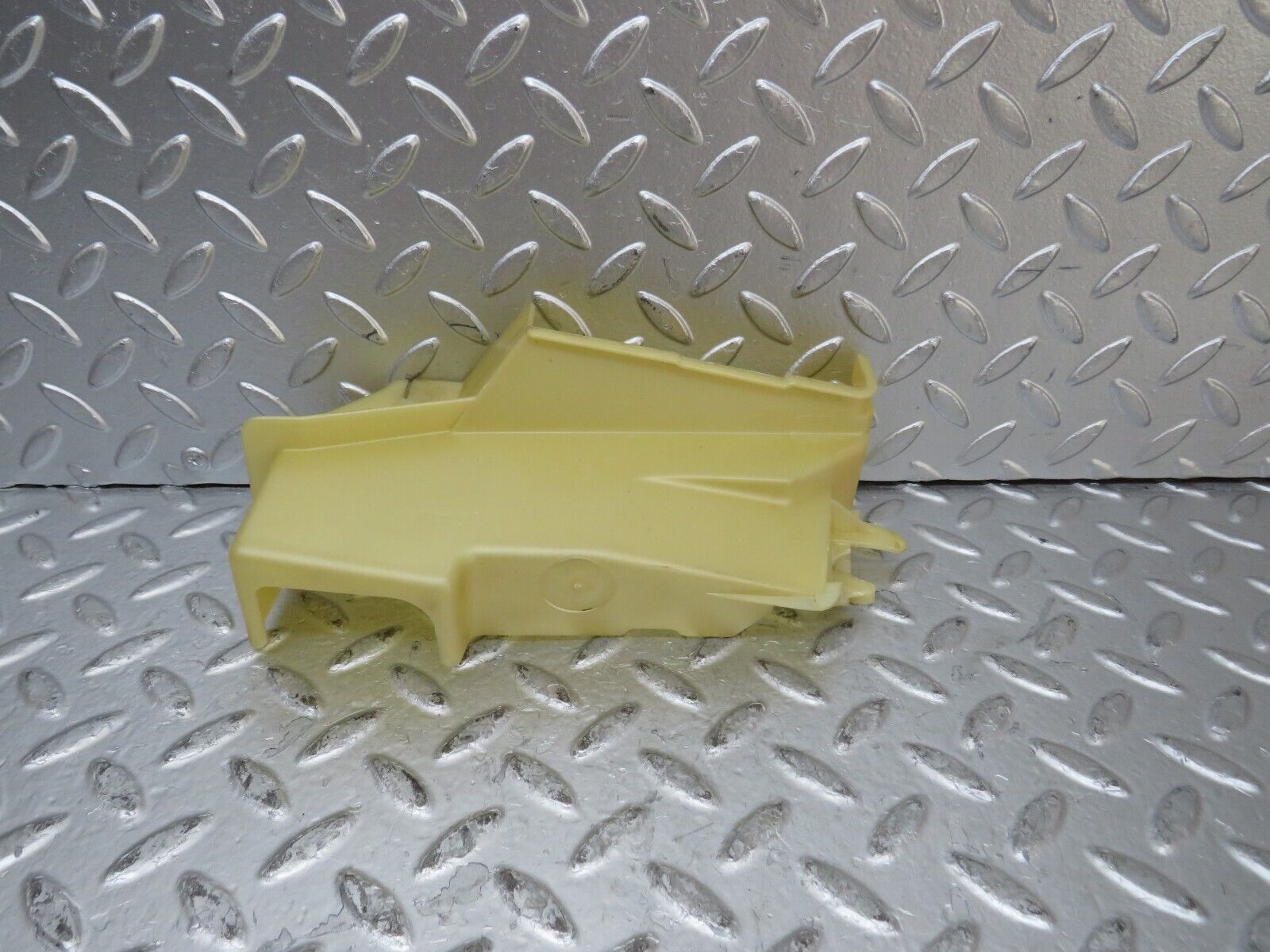 26389 Mercedes-Benz C124 220CE Right Door Lock Mechanism Cover 1247232008