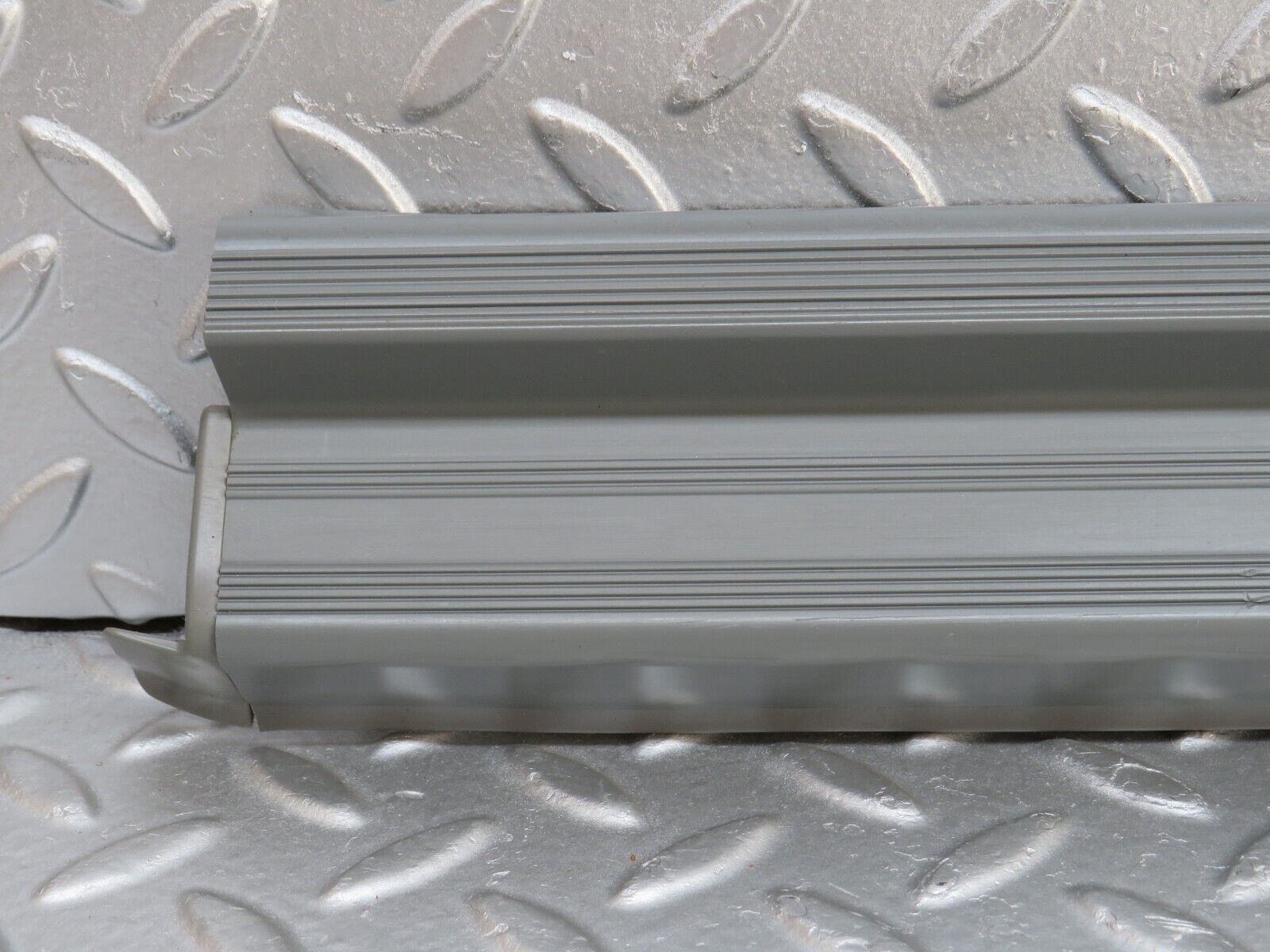 33590 Mercedes-Benz W201 190E 2.0L Front Left Door Sill Trim Grey