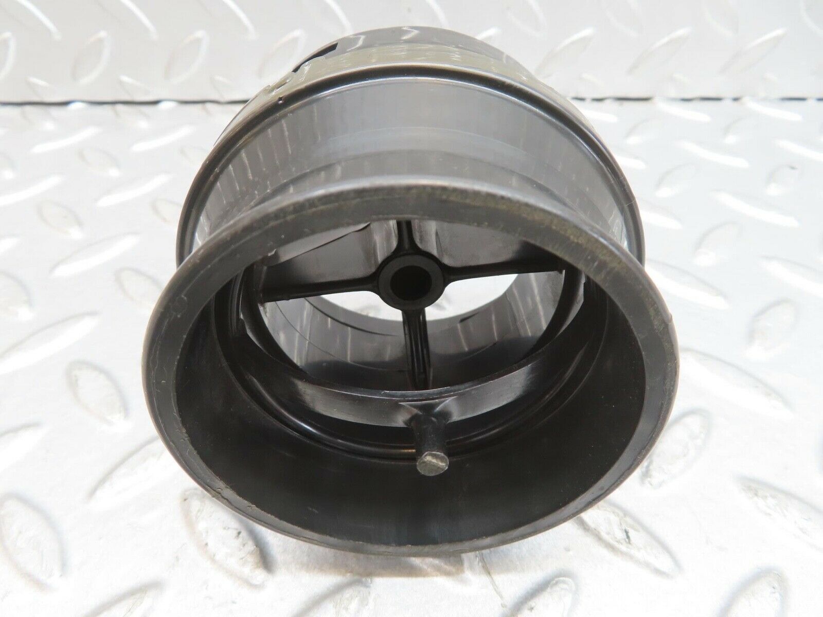 13815 Mercedes-Benz W123 200 Dashboard Air Vent 1238300054