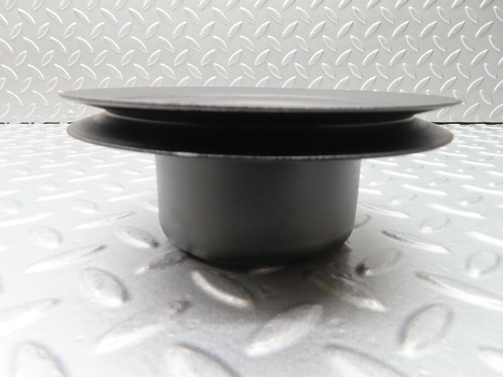 14076 Mercedes-Benz C107 280SLC Water Pump Pulley