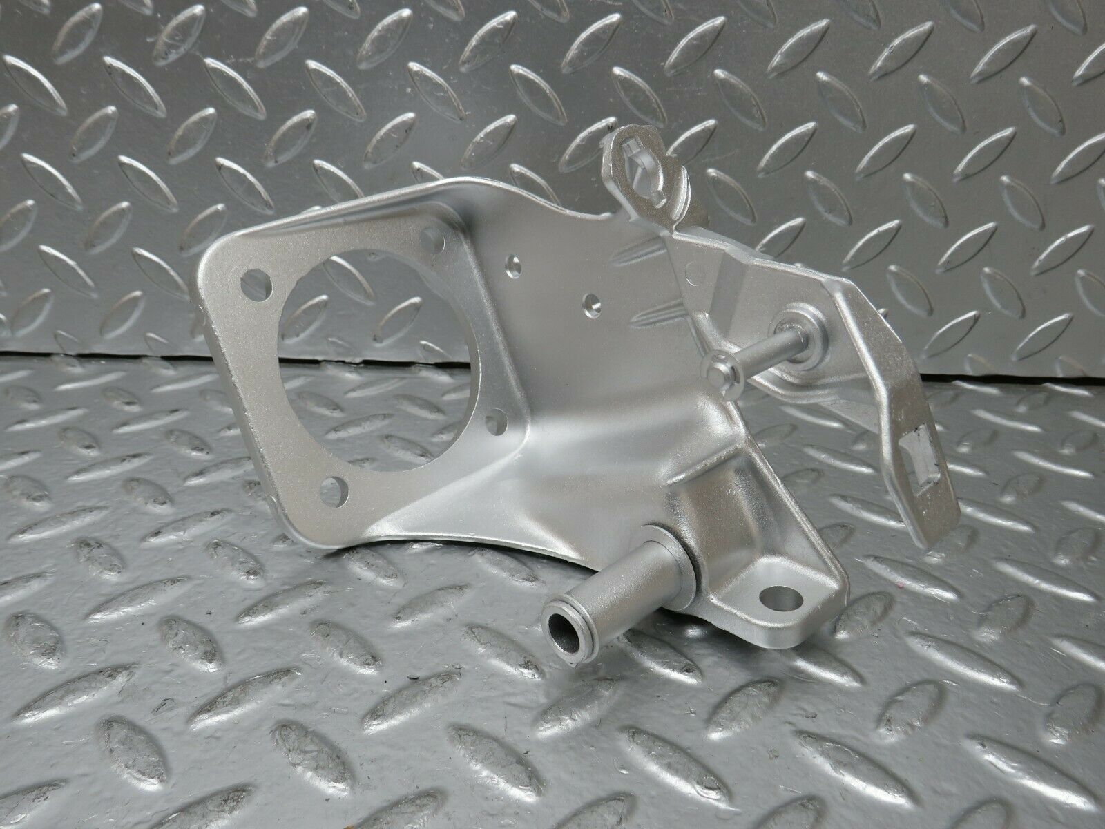 24345 Mercedes-Benz S124 220TE Wagon Brake Pedal Bracket 1242900919