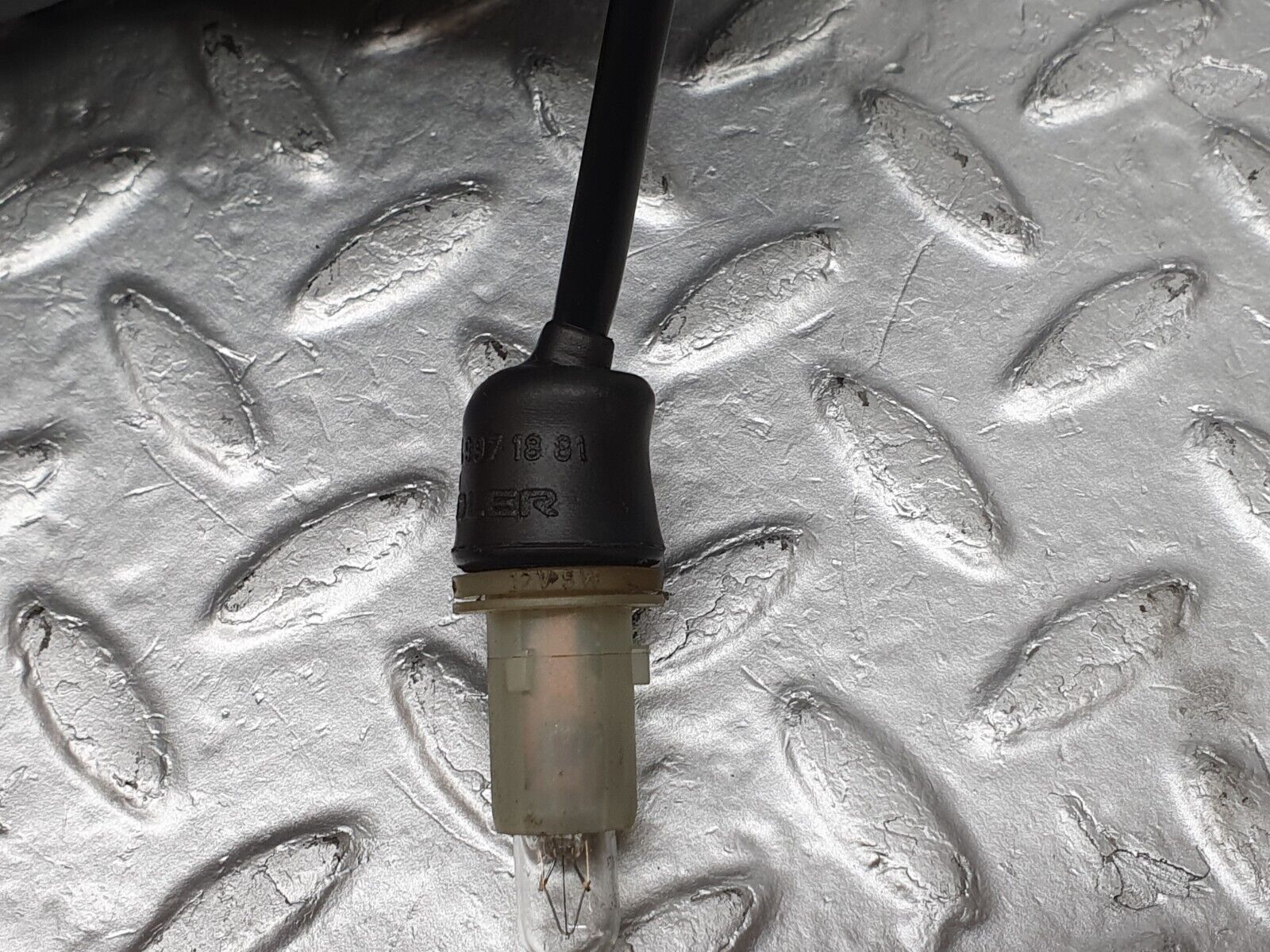 41089 Mercedes-Benz W126 300SE Front Wing Indicator Cable Wire 1249971881