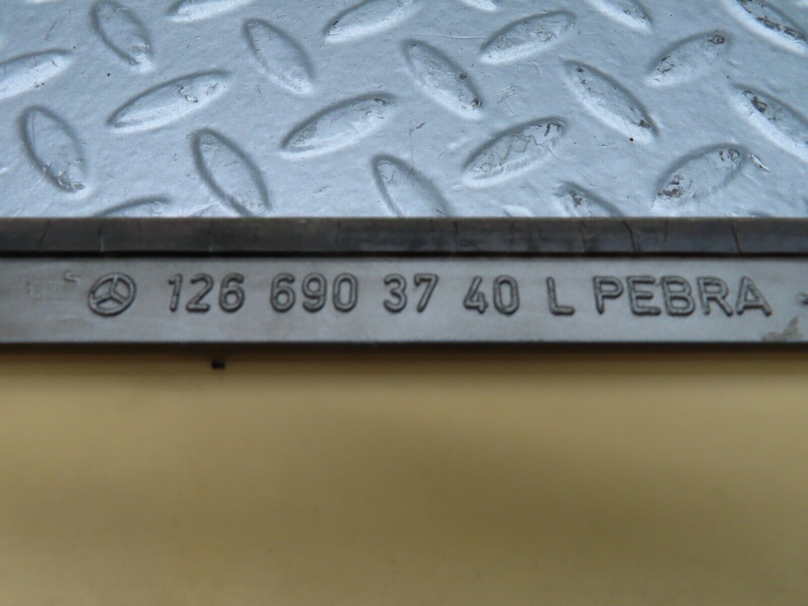 21464 Mercedes-Benz W126 300SE Front Left Door Moulding Trim 1266903740