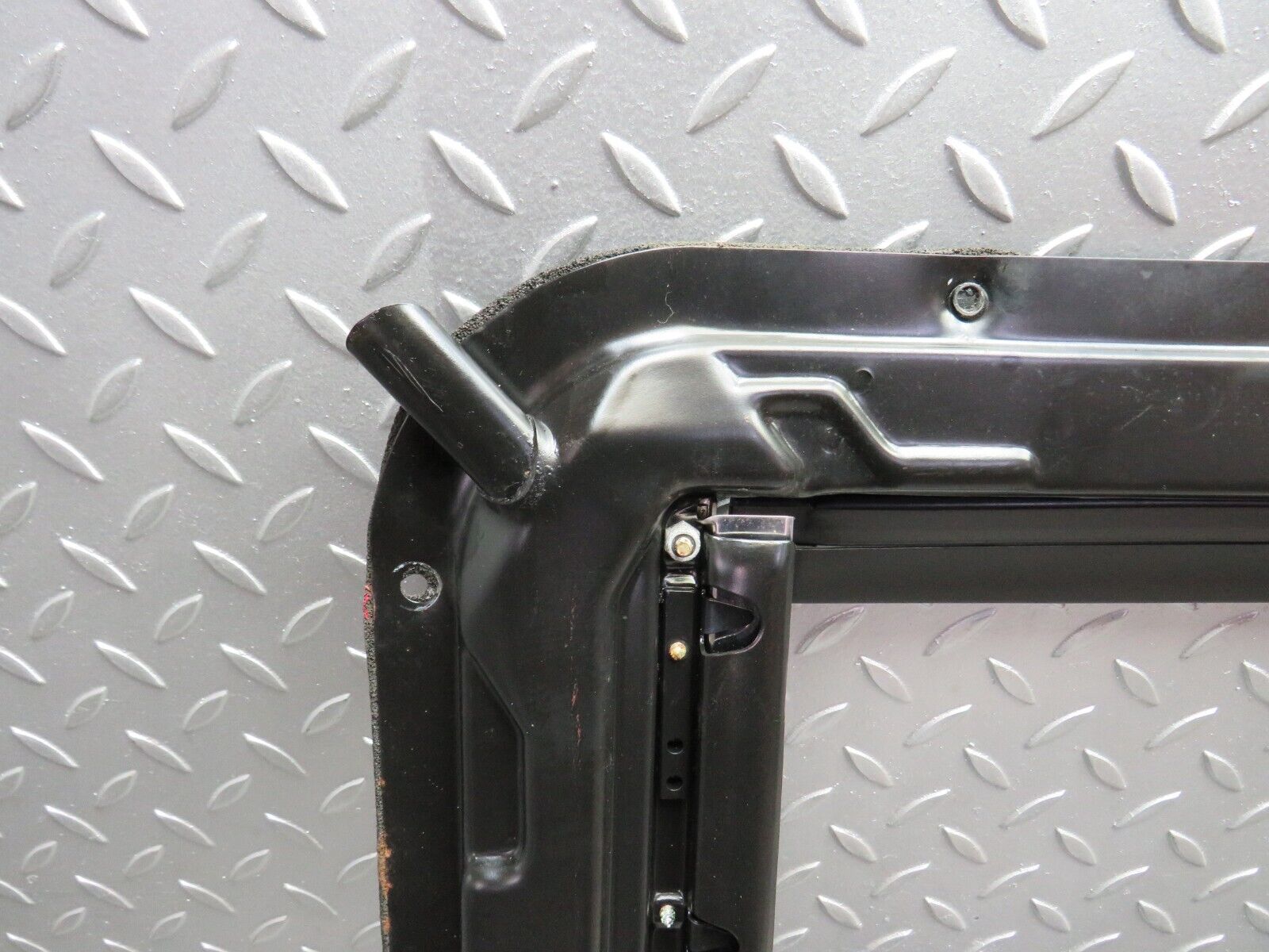 38981 Mercedes-Benz W201 190E 2.6L Power Sunroof Frame