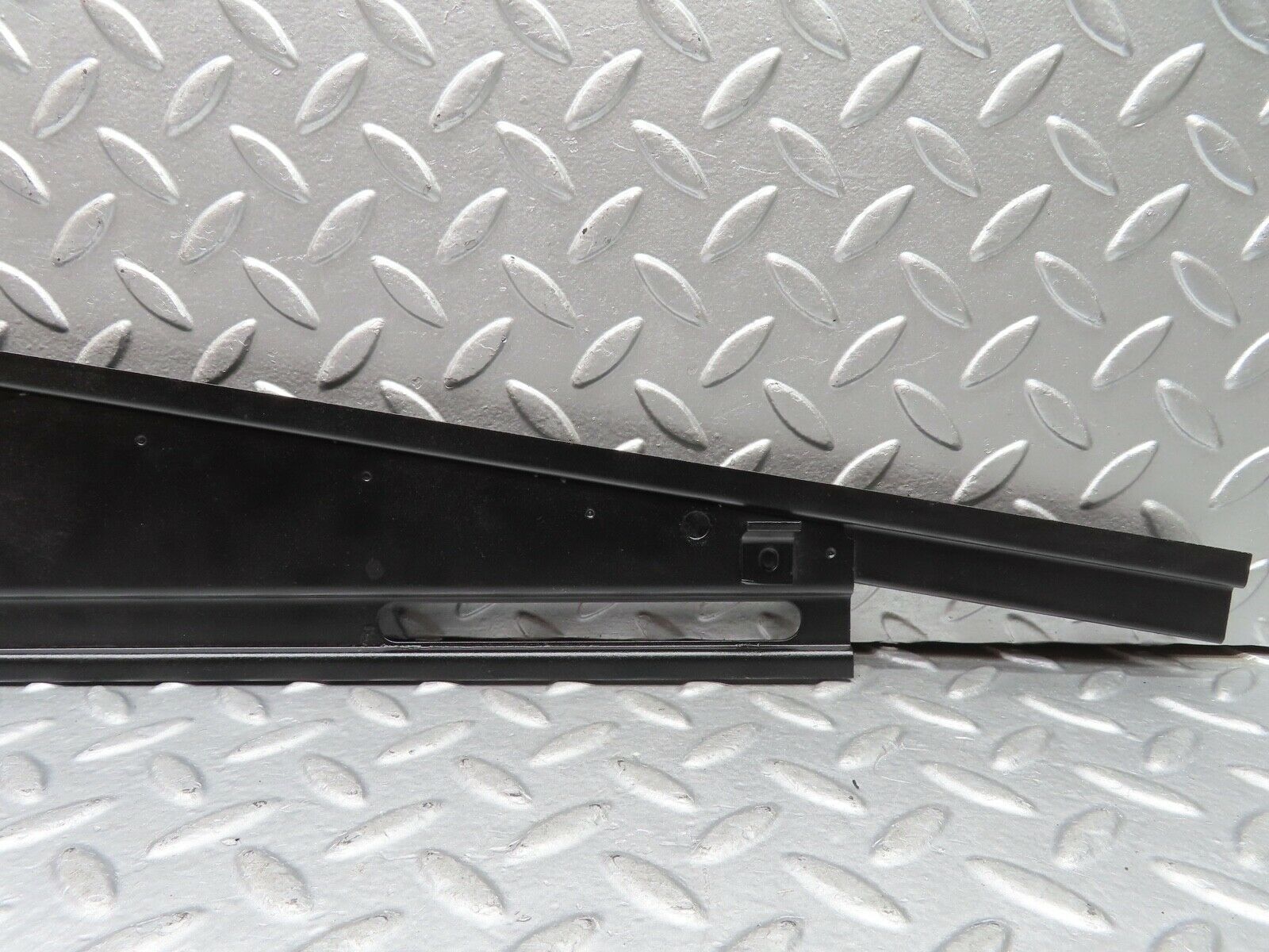 20890 Mercedes-Benz W114 250CE Coupe Right Door Window Bottom Rail