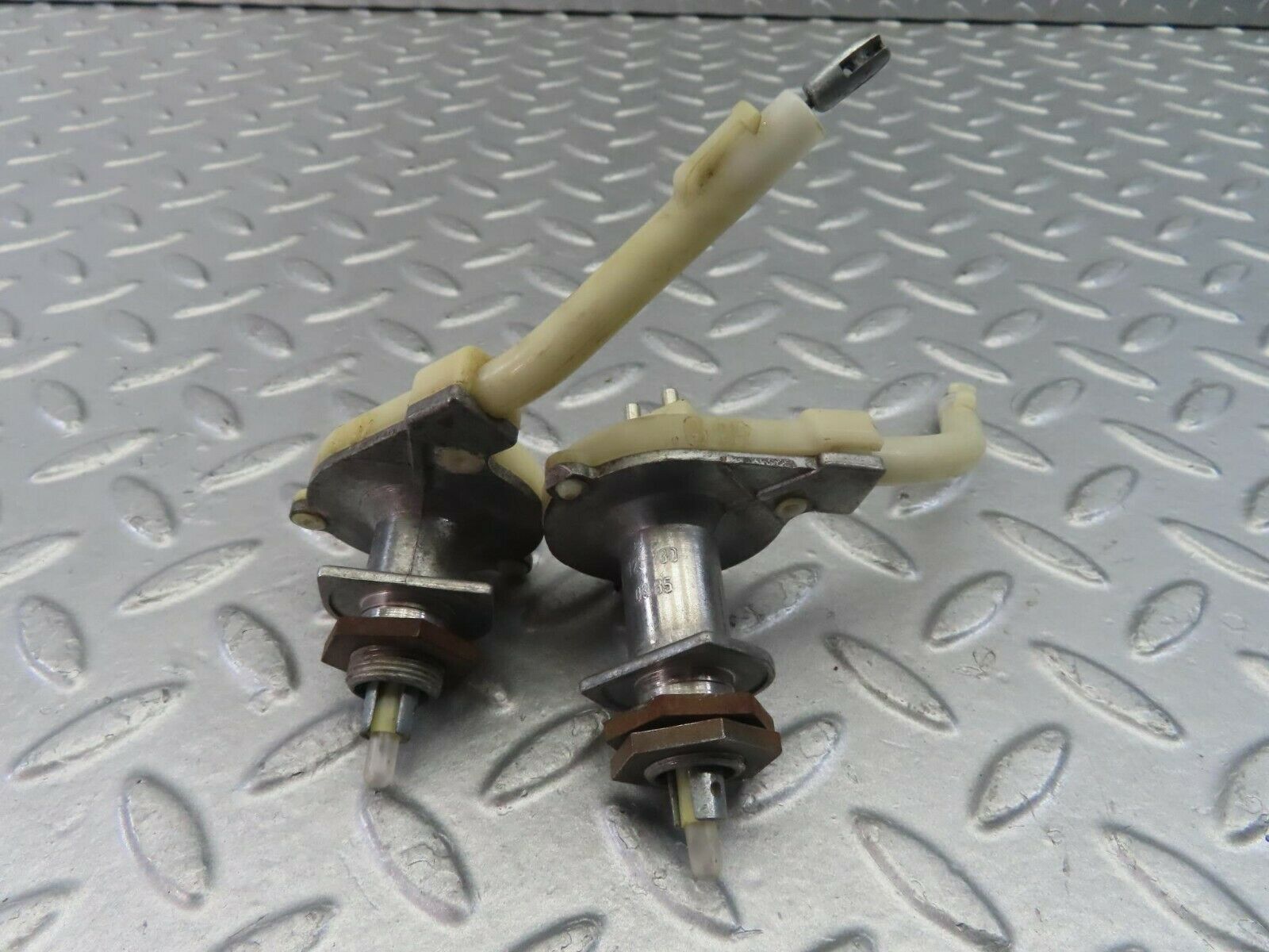 9976 Mercedes-Benz C123 230CE Coupe Heater Regulator 1238300485