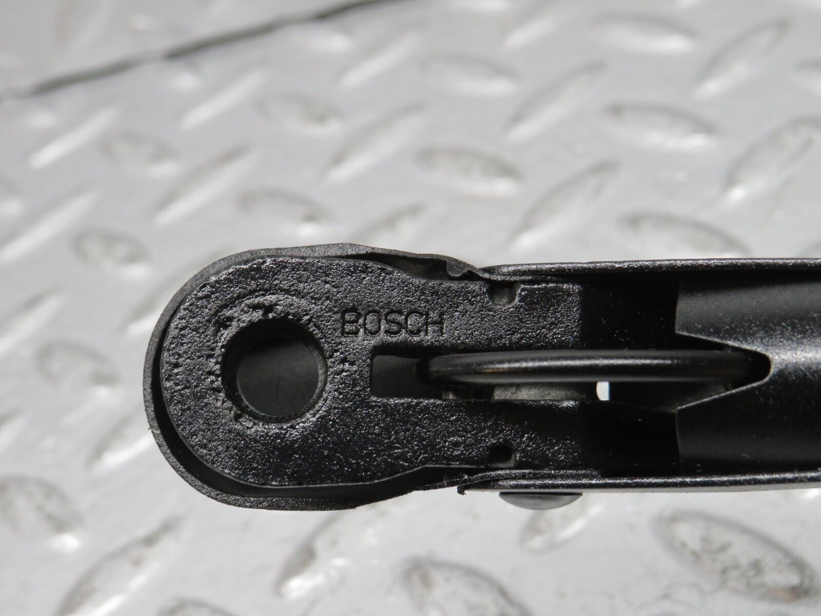 31161 Mercedes-Benz W123 200D Wiper Arm Bosch Left Side