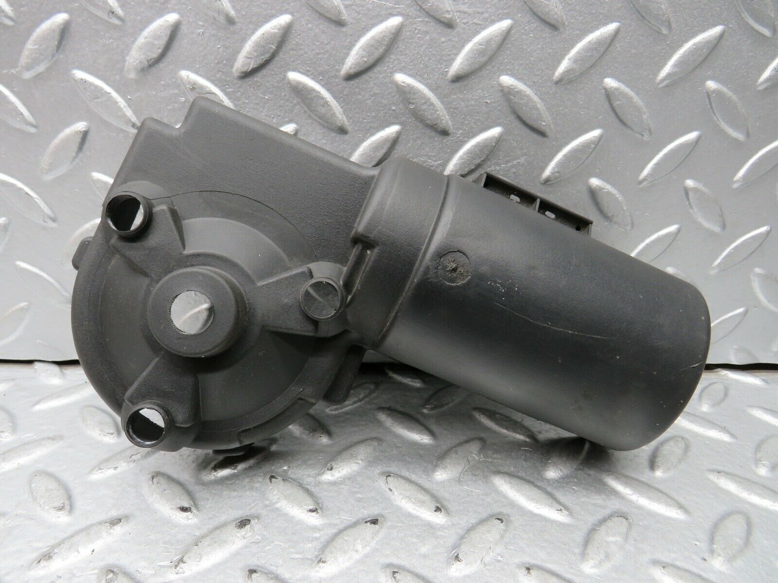 21855 Mercedes-Benz W124 Wiper Motor Cover 1390591046