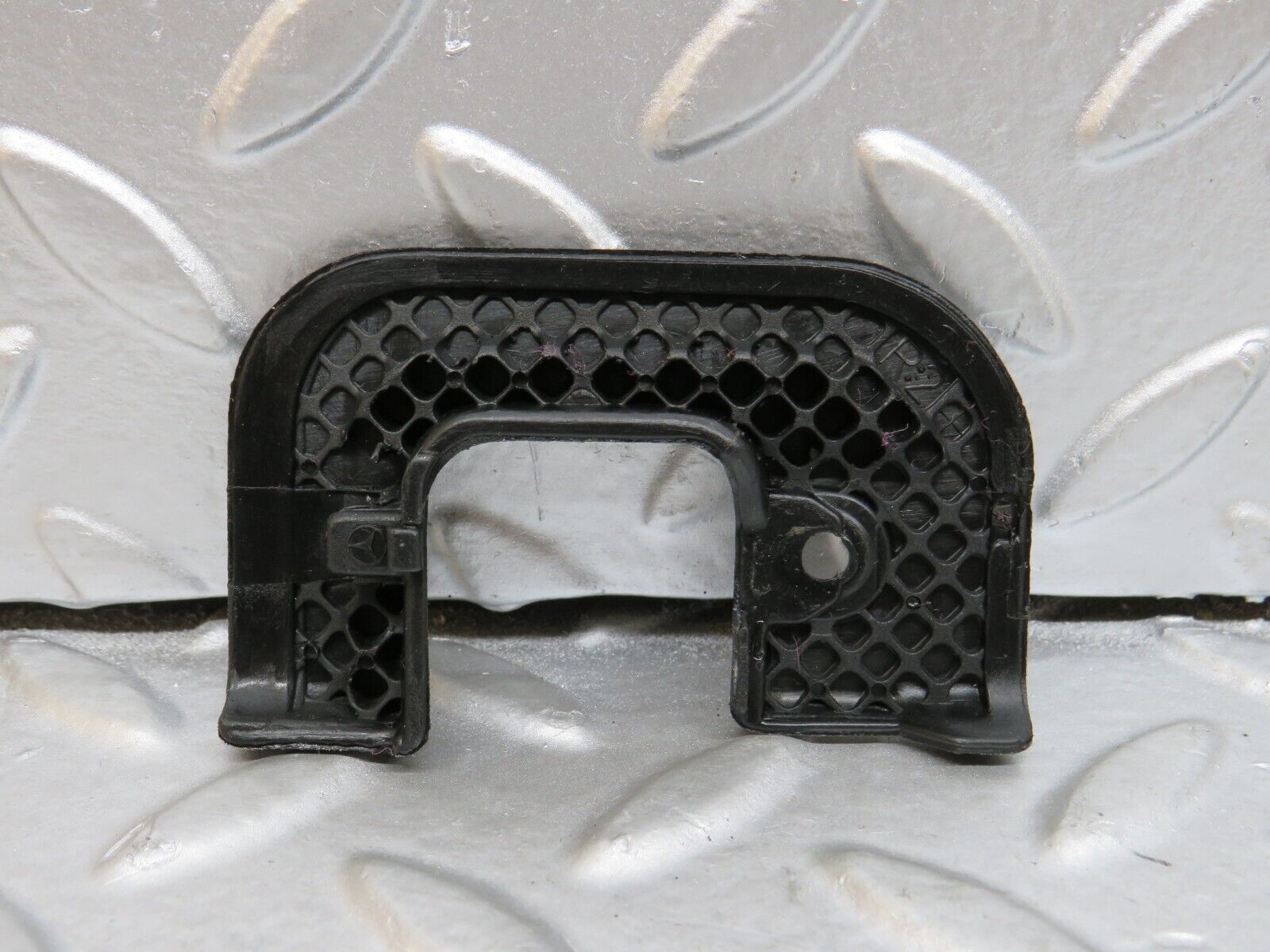 29475 Mercedes-Benz W124 230E Right Interior Door Latch Trim