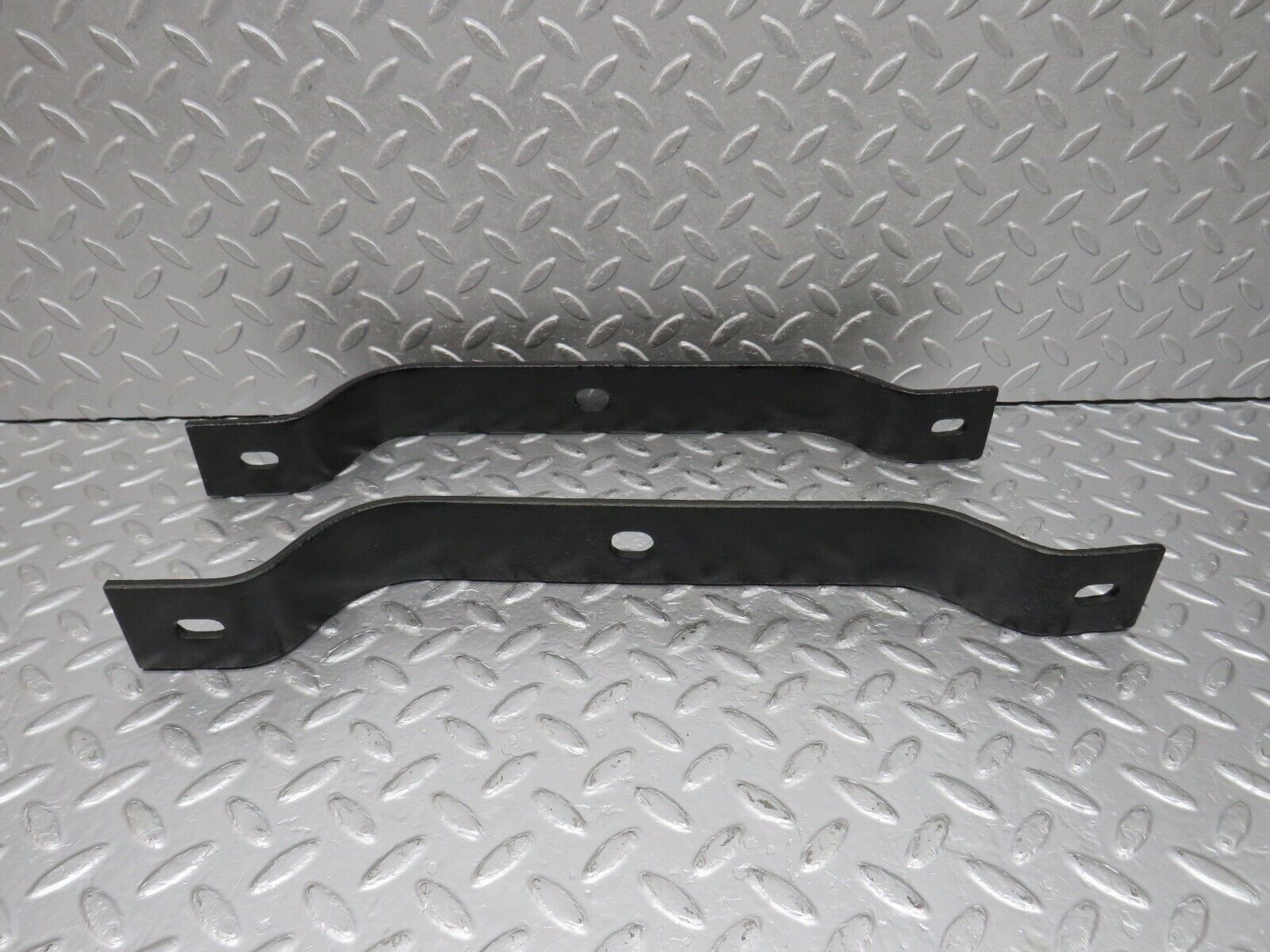 40531 Mercedes-Benz W110 230 Bumper Bracket 2x