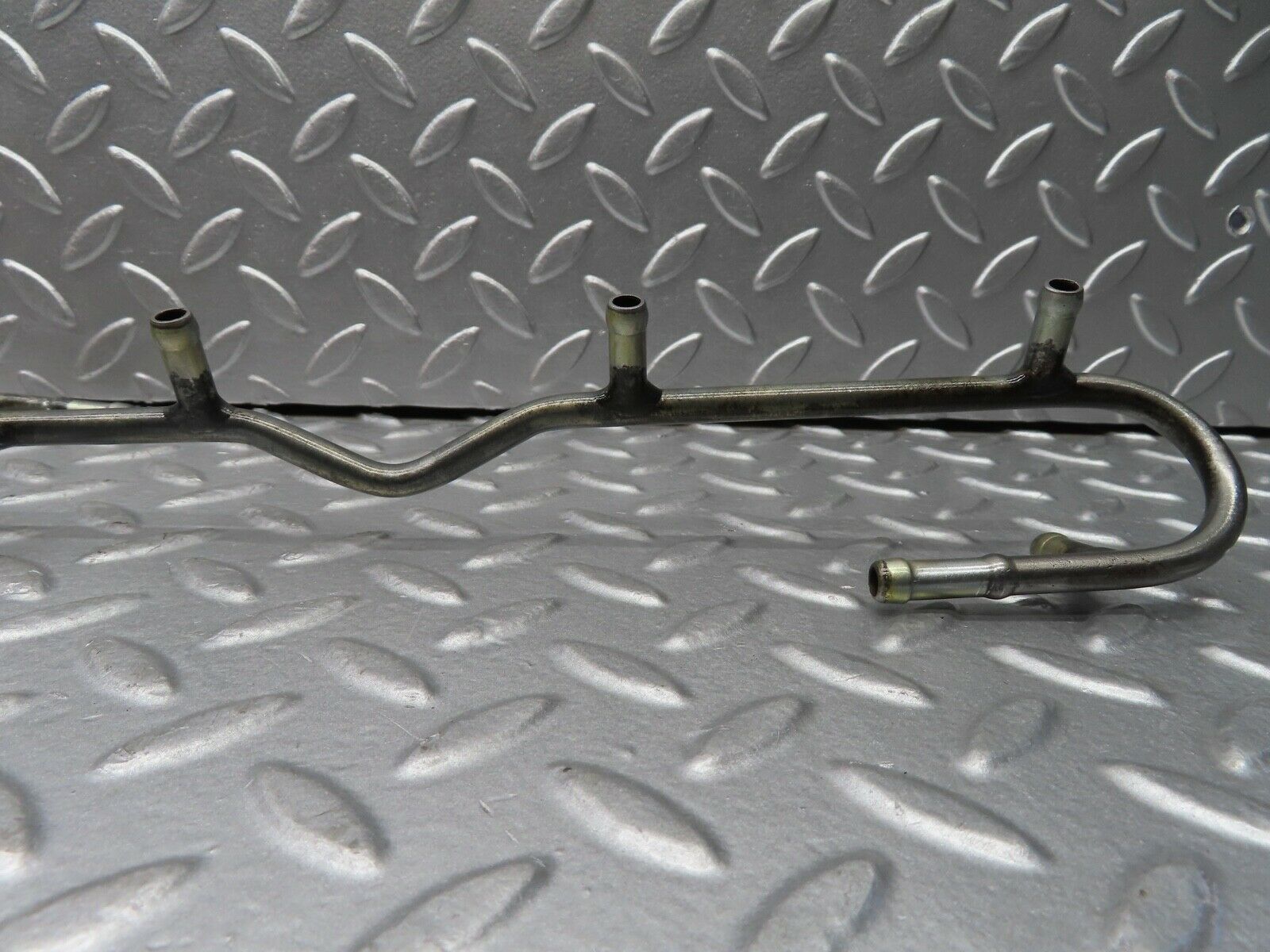 20392 Mercedes-Benz W114 280CE Coupe Fuel Injector Pipe