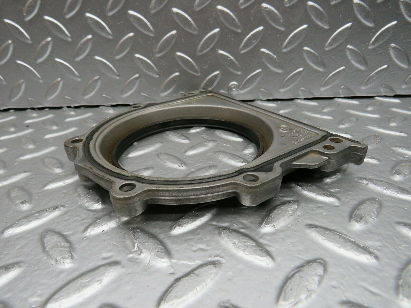 22442 Mercedes-Benz C124 E220 Coupe Crankshaft Rear Sealing Cover