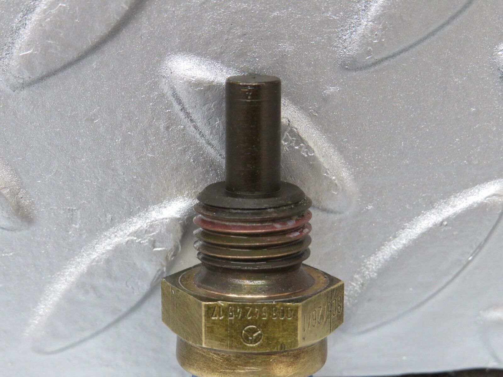 36255 Mercedes-Benz W126 420SE Coolant Temperature Sensor VDO 0085424517