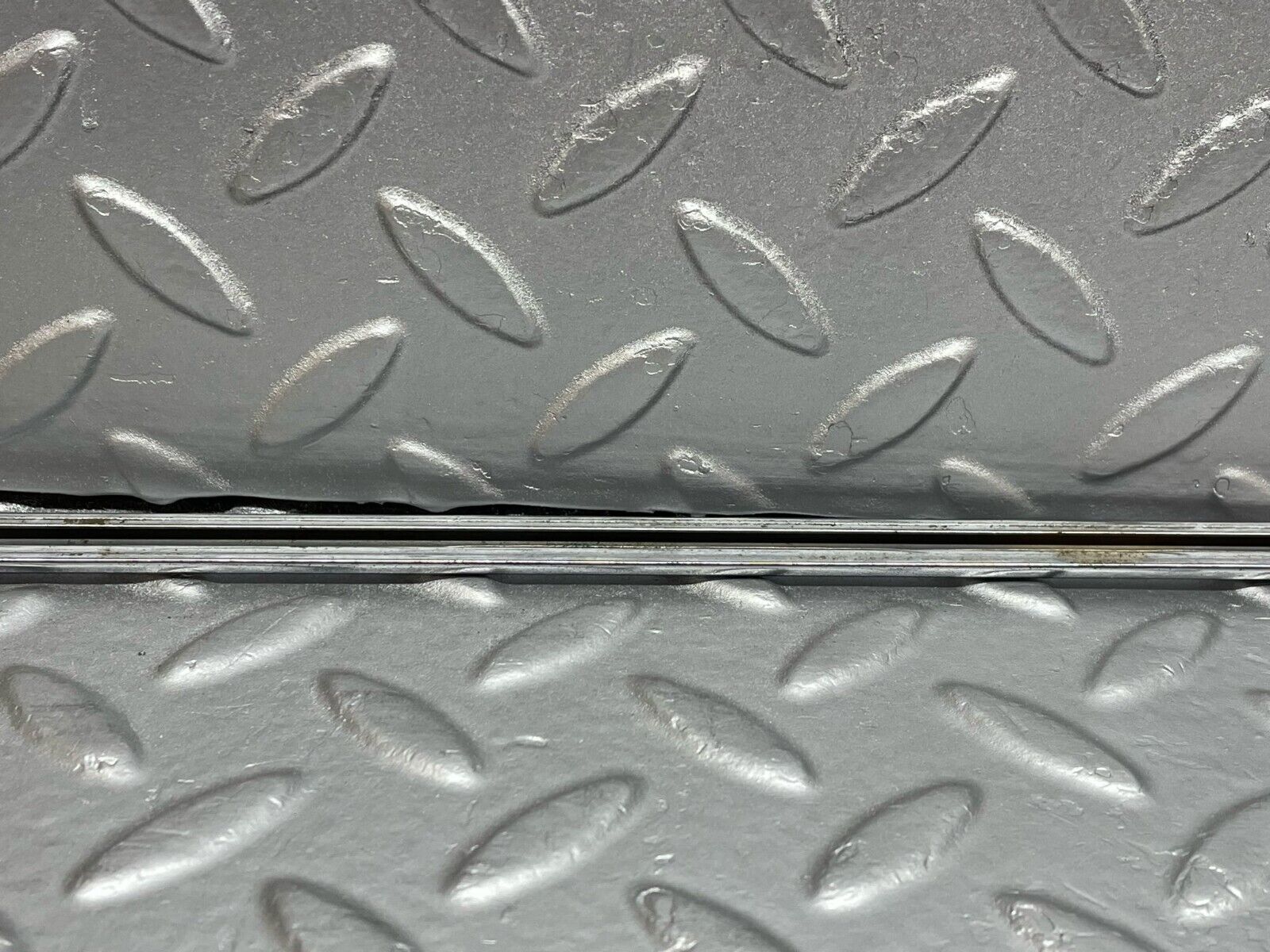 40251 Mercedes-Benz W120 180D Ponton Rear Windshield Bottom Chrome