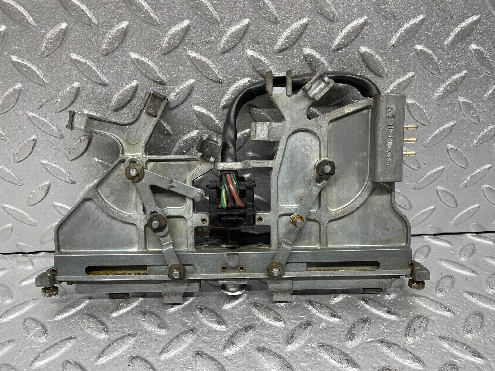 3276 Mercedes-Benz W115 220D Heater Control Switch 1158300485