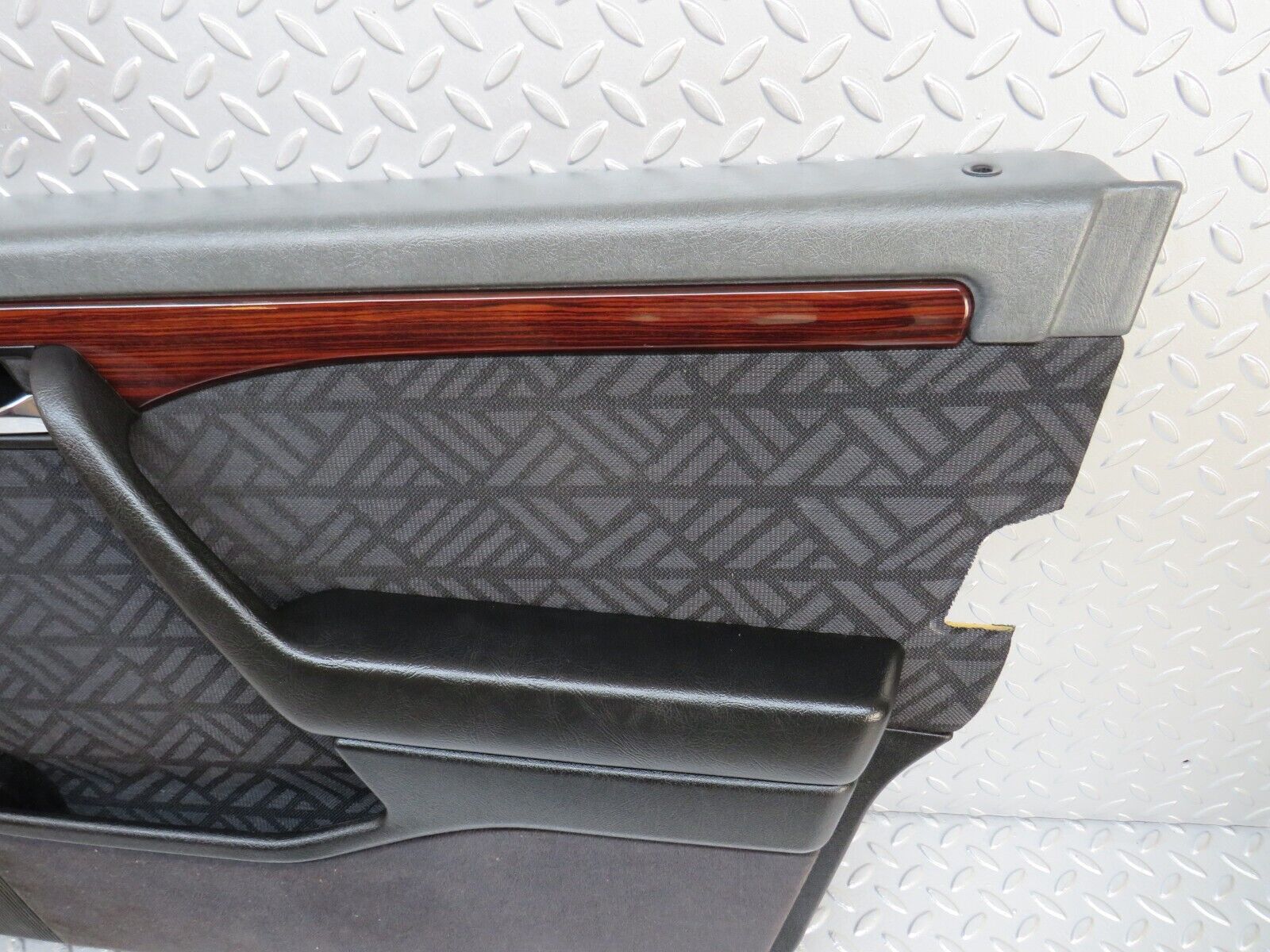 33355 Mercedes-Benz W202 C180 Front Right Door Card 2027202463