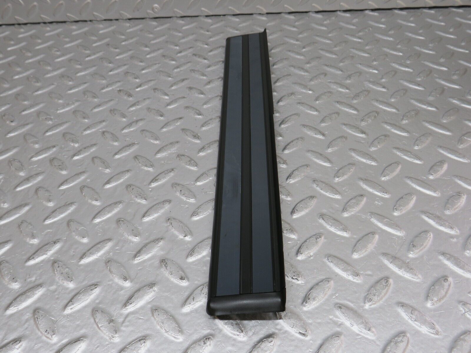 33252 Mercedes-Benz W202 C180 Rear Door Sill Trim 2026800335