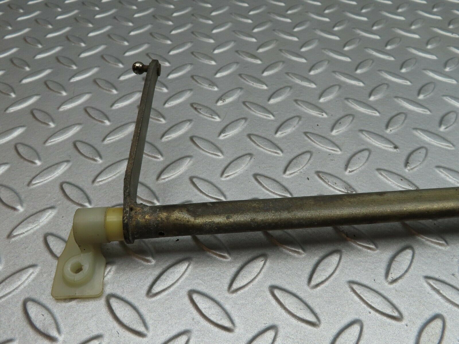 4914 Mercedes-Benz W114 280CE Coupe Accelerator Pedal Linkage