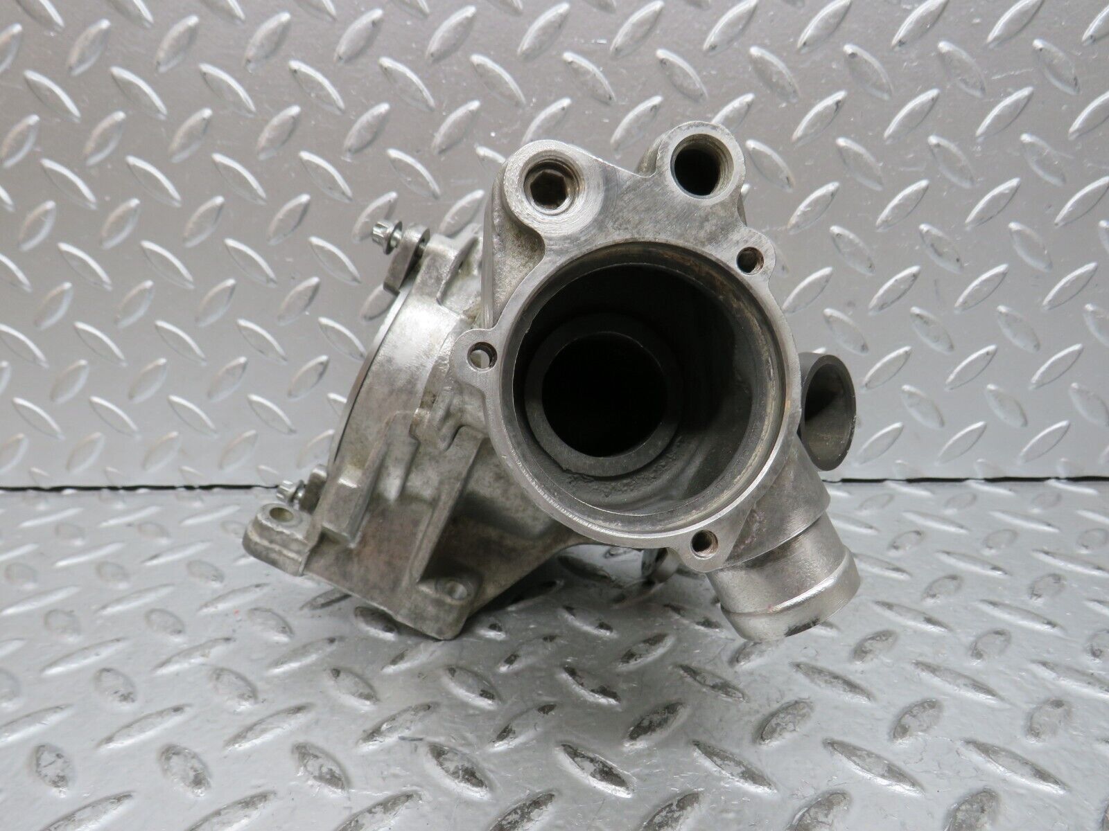 29024 Mercedes-Benz C124 320CE Coupe Water Pump
