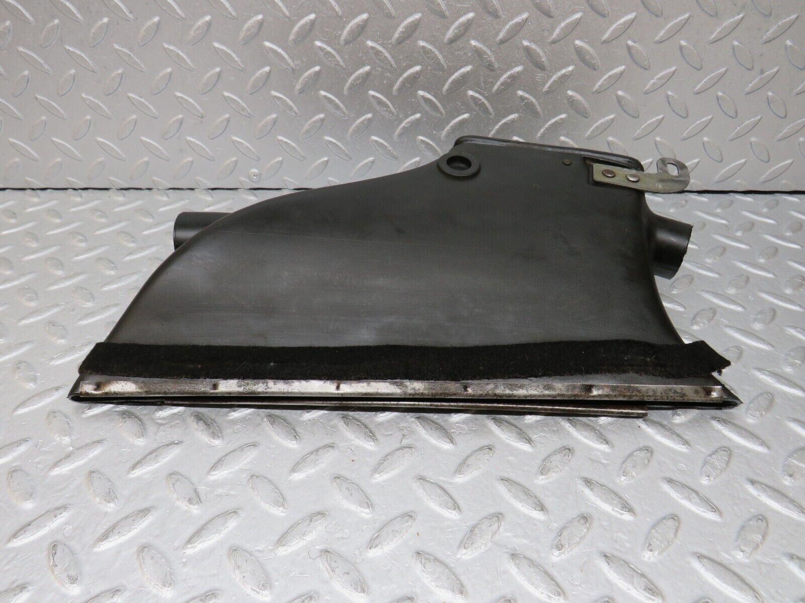 35820 Mercedes-Benz W108 Dashboard Air Vent Duct Left