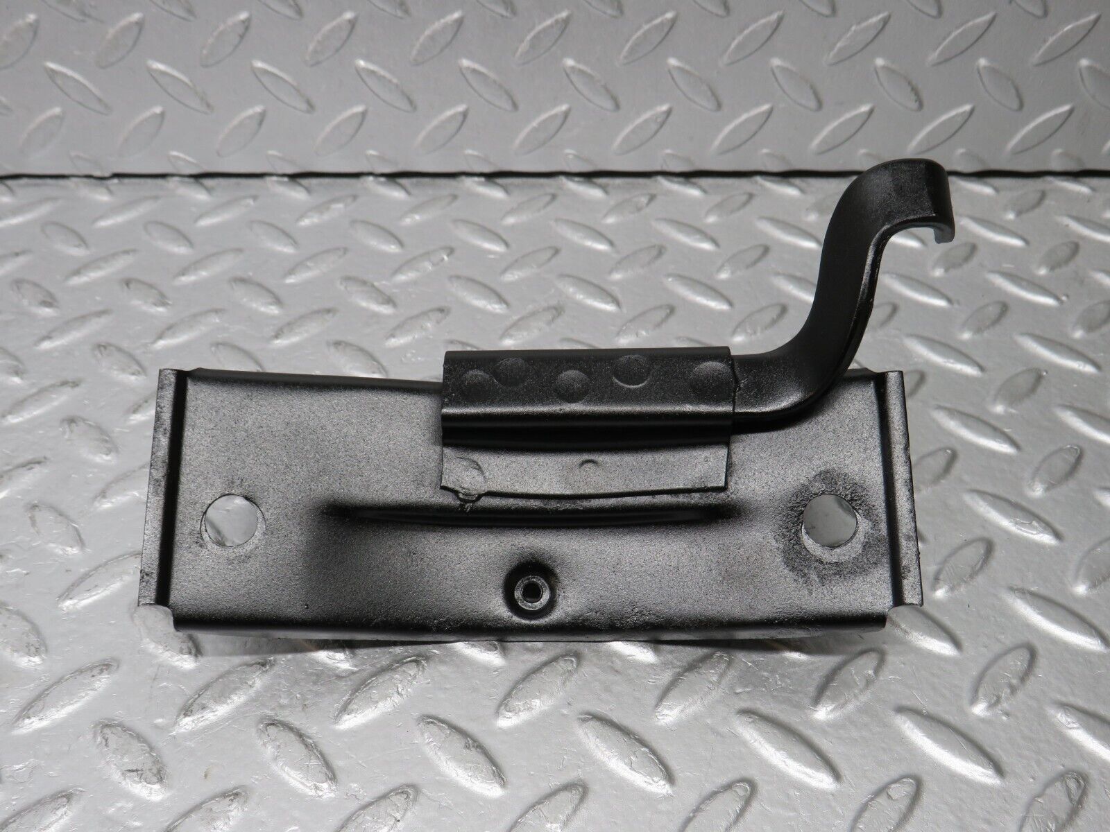 38146 Mercedes-Benz A124 320E Cabriolet Cardan Shaft Prop Shaft Support