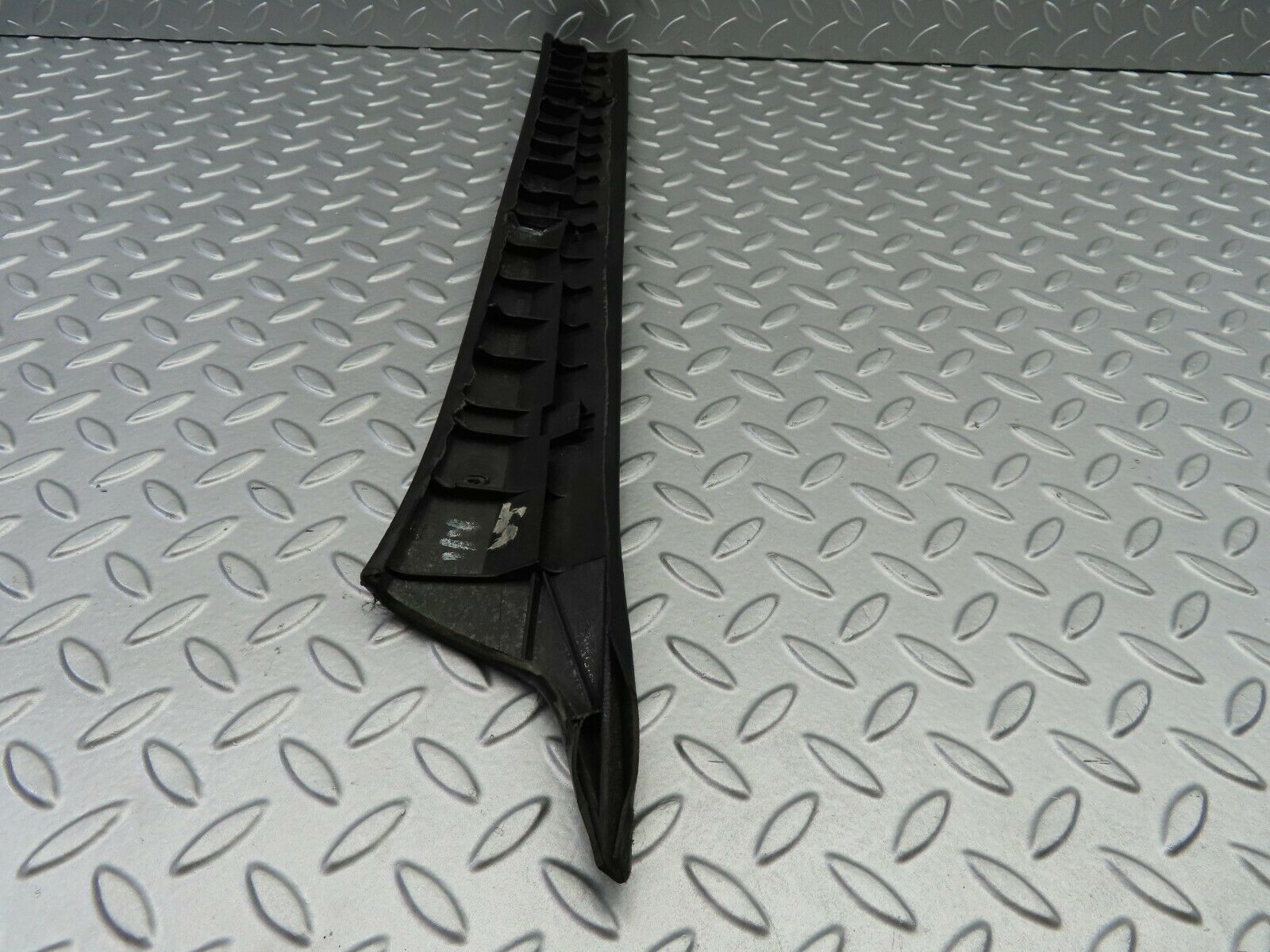 6479 Mercedes-Benz S124 E220 Wagon A Pillar Cover Right Side Black 1246920489