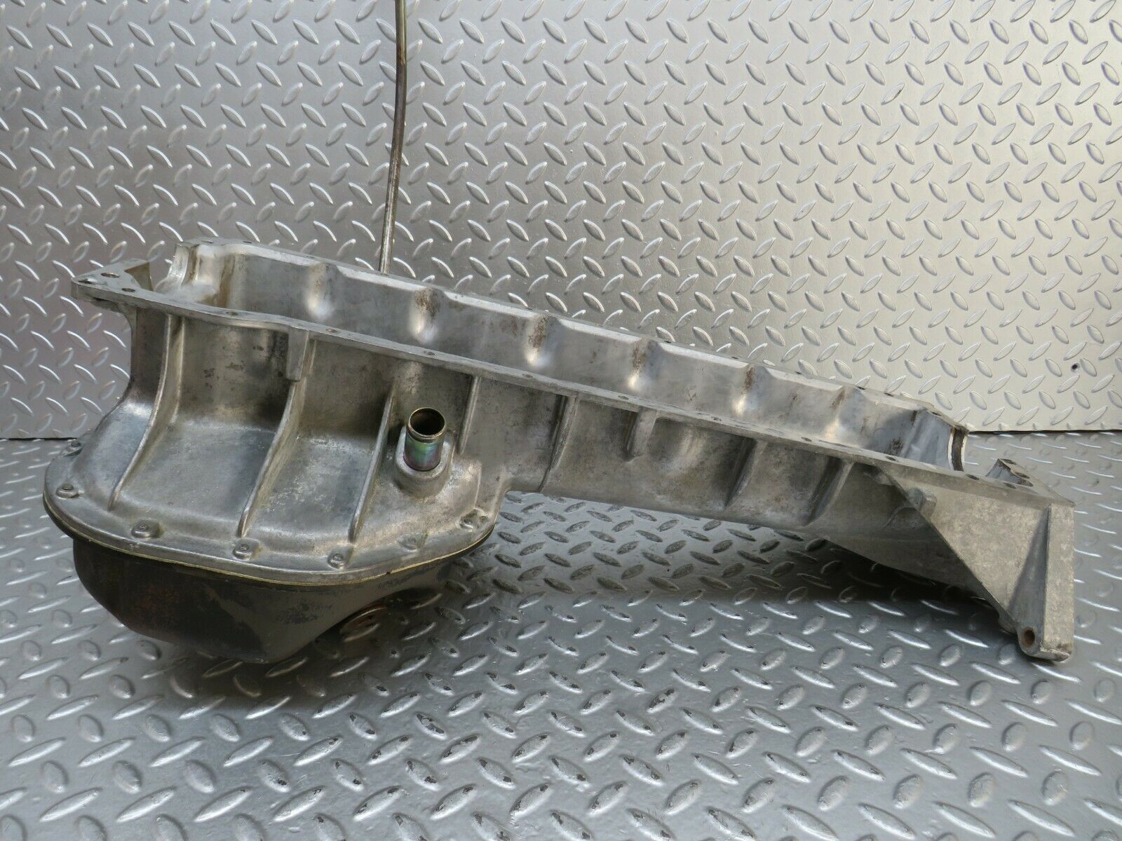 23679 Mercedes-Benz W114 280E Oil Pan Oil Sump 1100140202