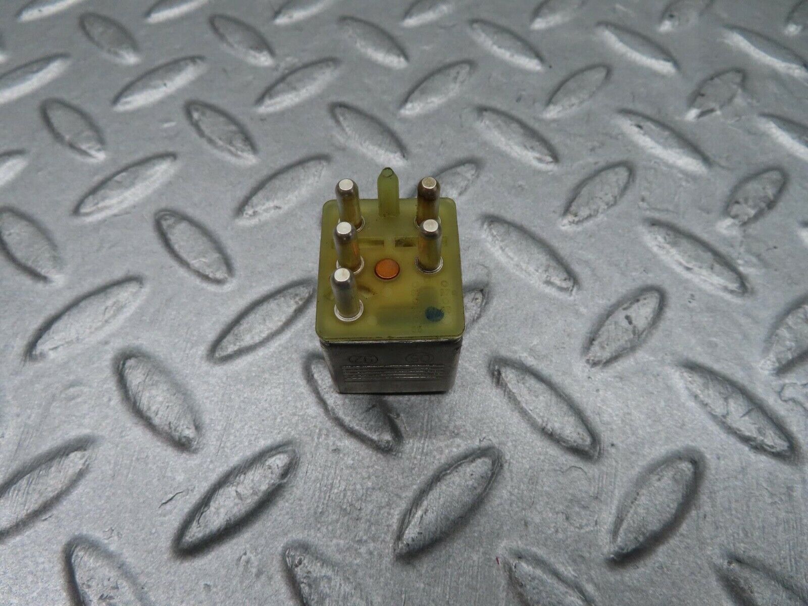 12056 Mercedes-Benz R129 300SL Coupe Multi Purpose Relay 0015420219