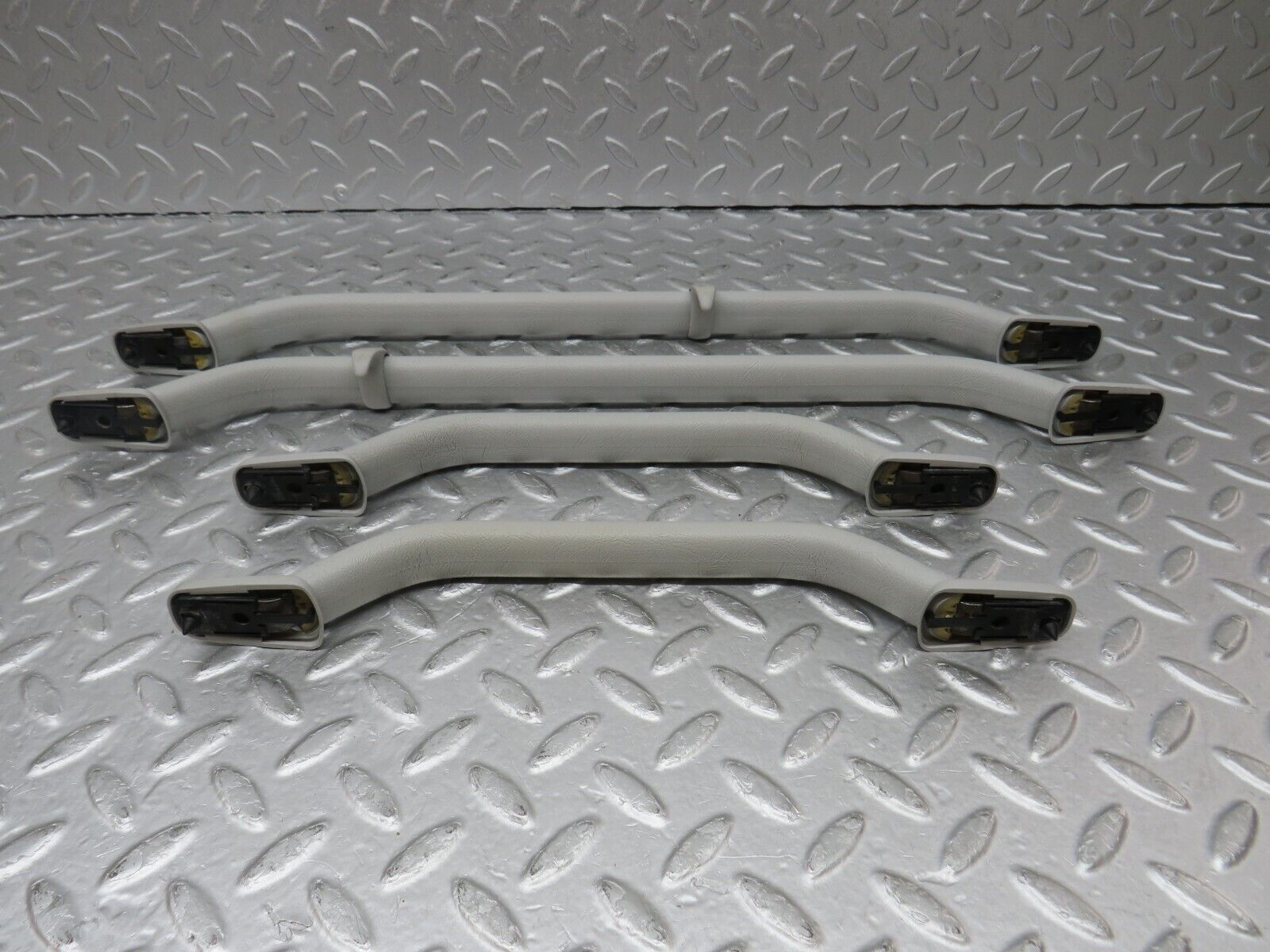 36061 Mercedes-Benz W126 420SE Interior Roof Grab Handle Set Grey